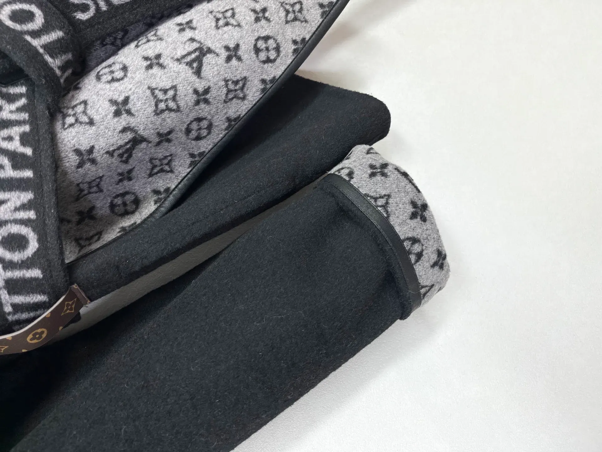 Пальто Женские Louis Vuitton 3532915