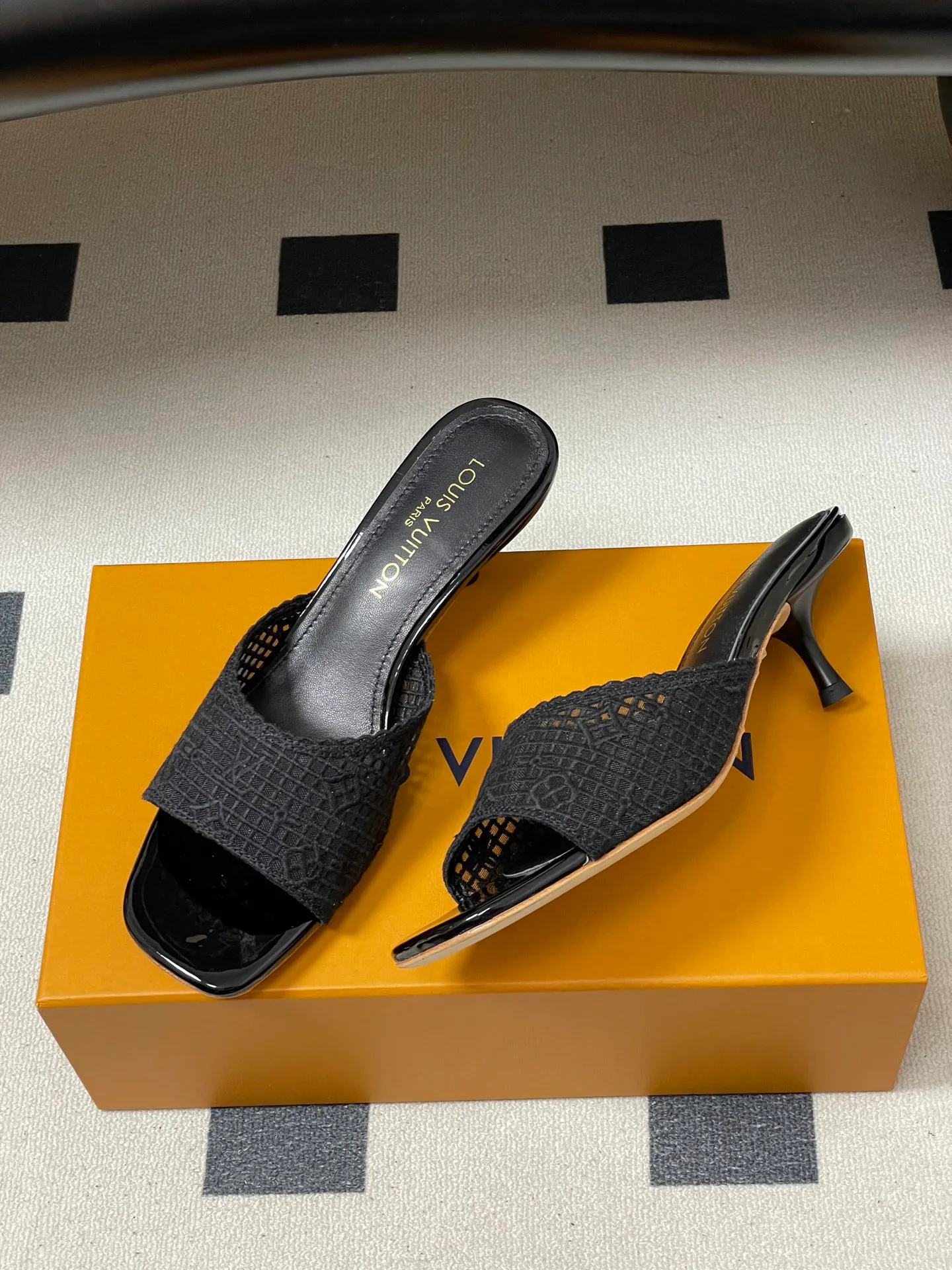 Босоножки Женские Louis Vuitton 13332560