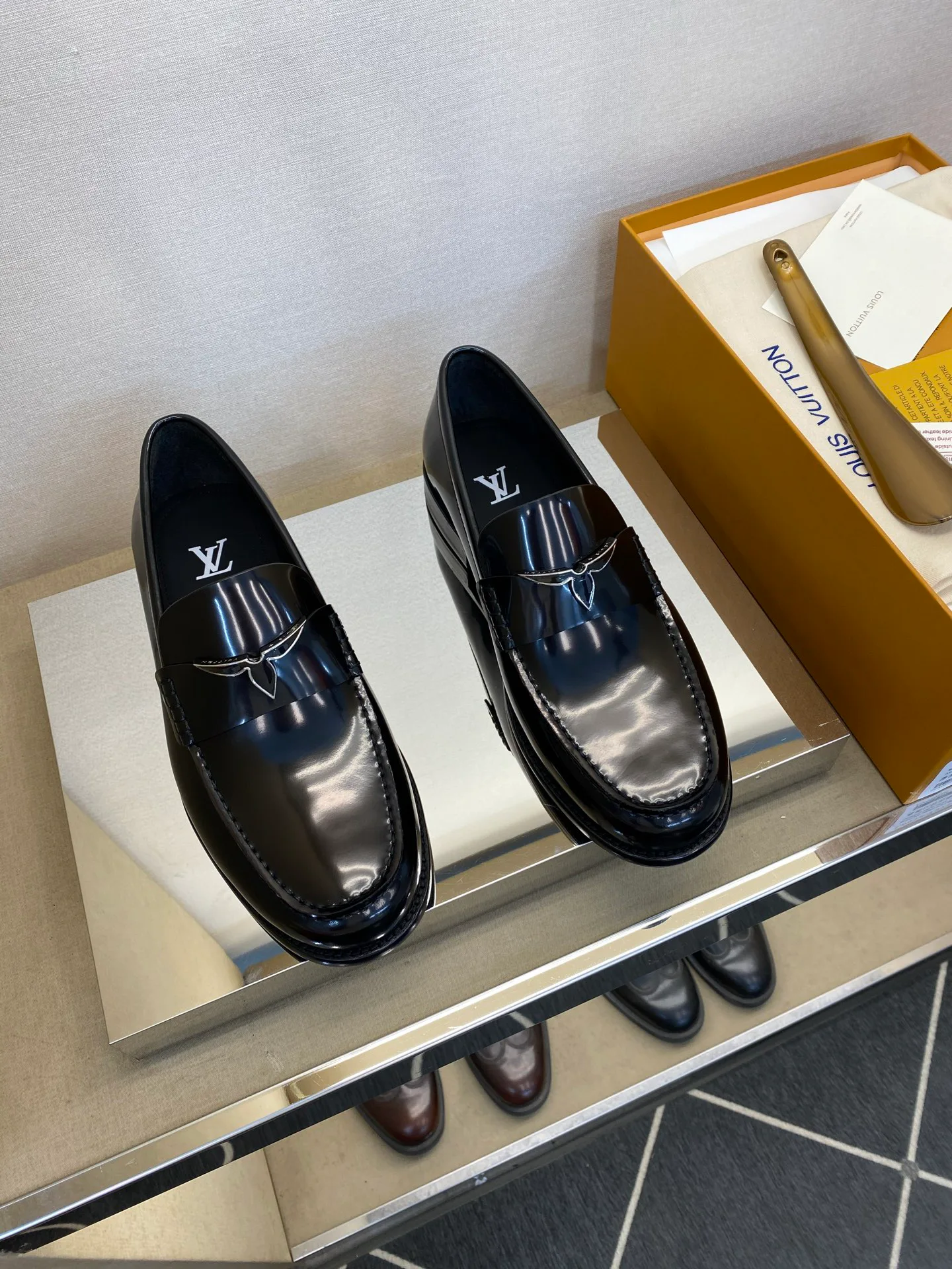 Лоферы И Туфли Мужские Louis Vuitton 18079154