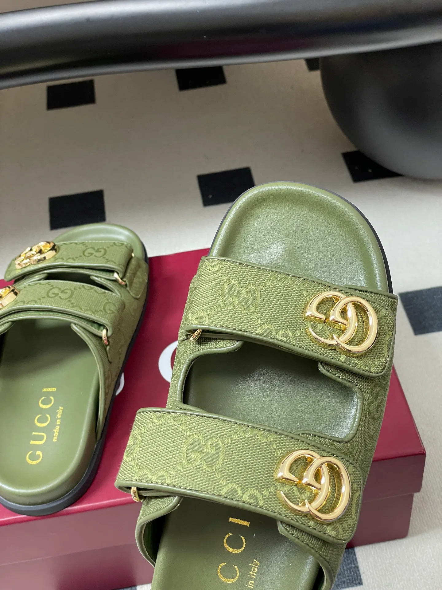 Сандалии Женские Gucci 11777365