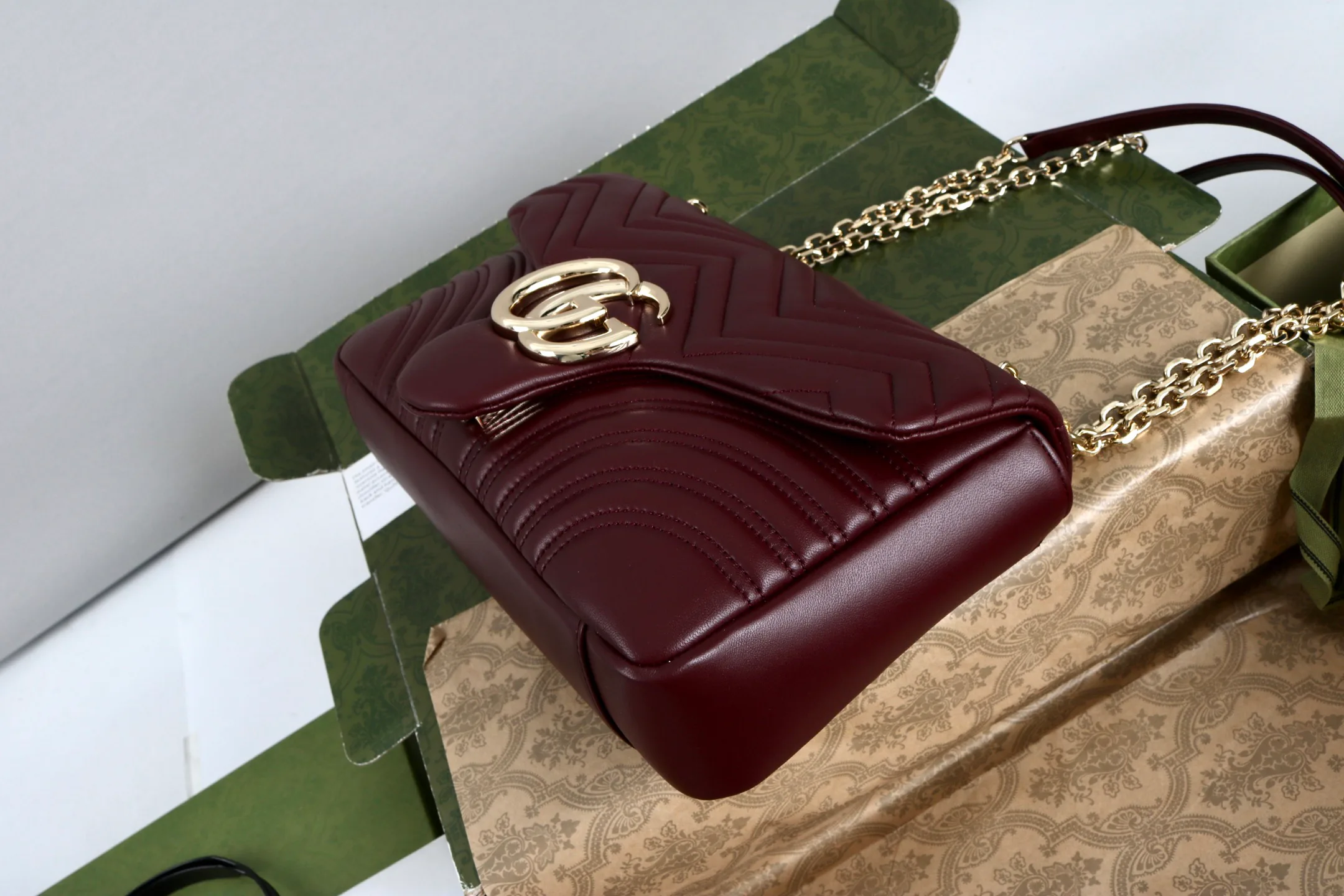 Классические Сумки Женские Gucci 18223238