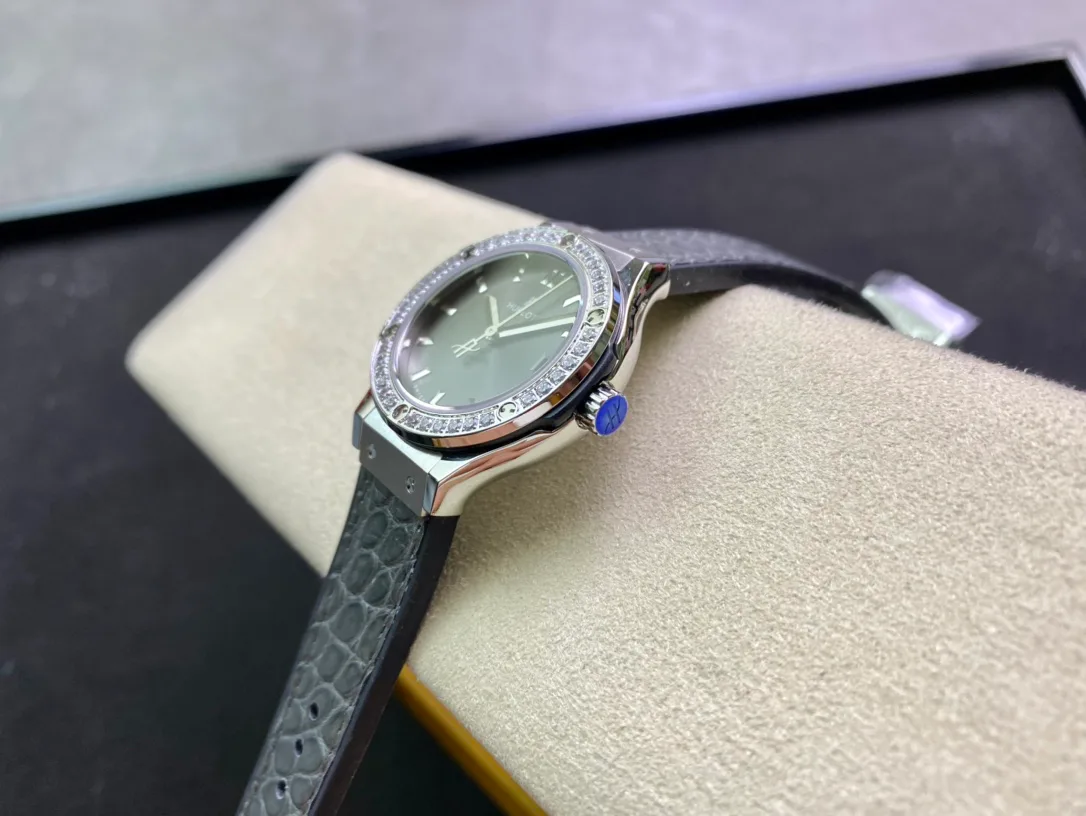 Часы Женские Hublot 17629724