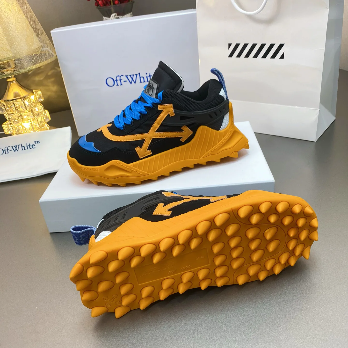 Кроссовки Женские Off-White 17530529