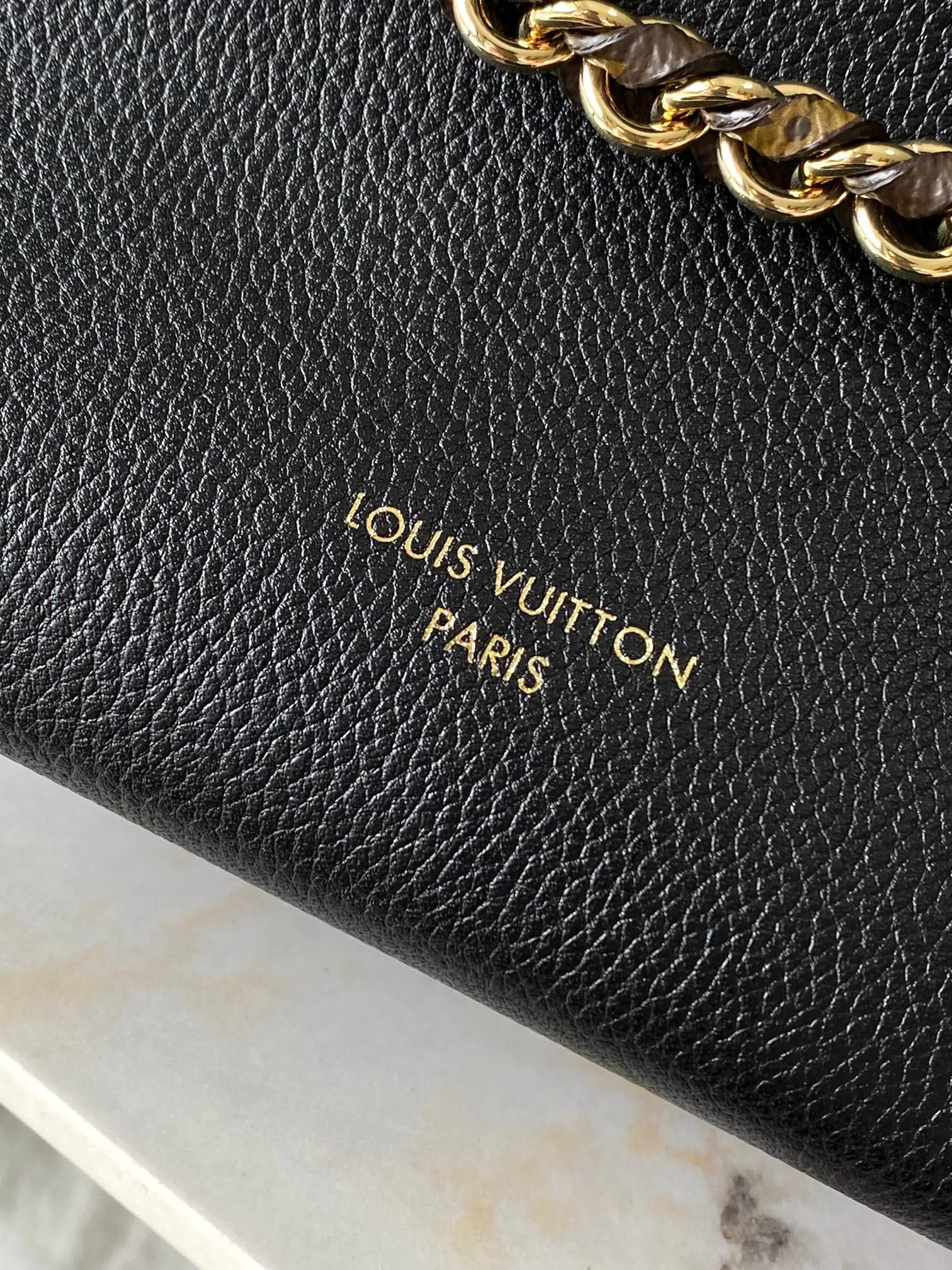 Классические Сумки Женские Louis Vuitton 18170485