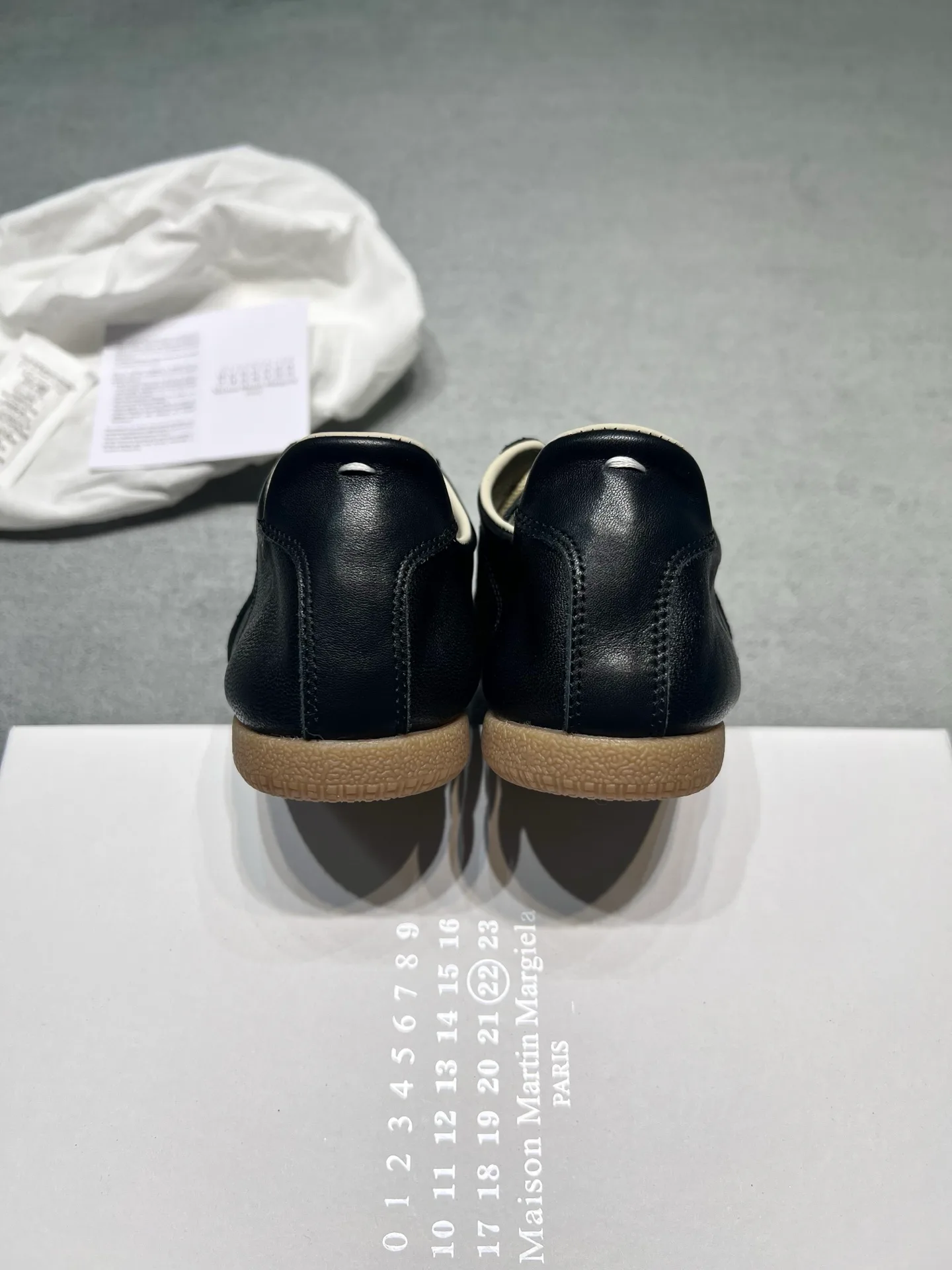 Кроссовки Женские Maison Margiela 18366875