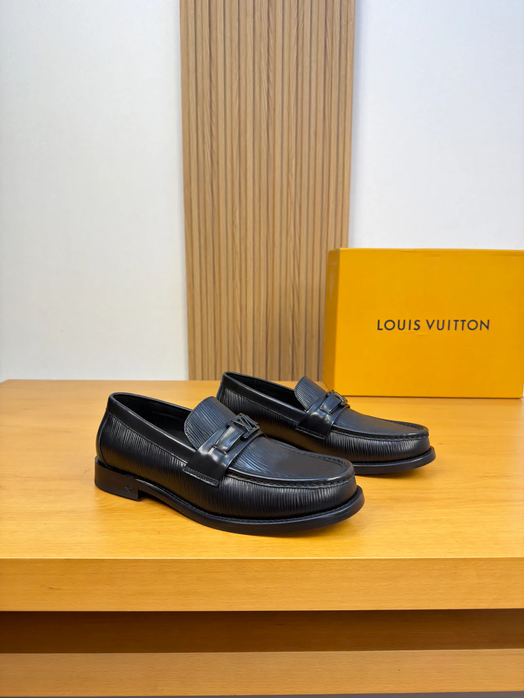 Лоферы И Туфли Мужские Louis Vuitton 18846910