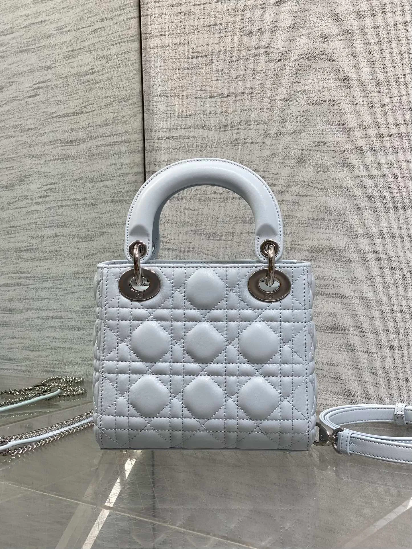 Классические Сумки Женские Christian Dior 13227176