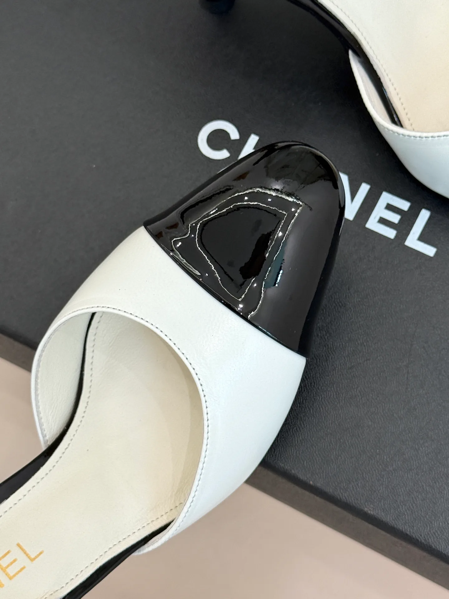 Босоножки Женские Chanel 17425310