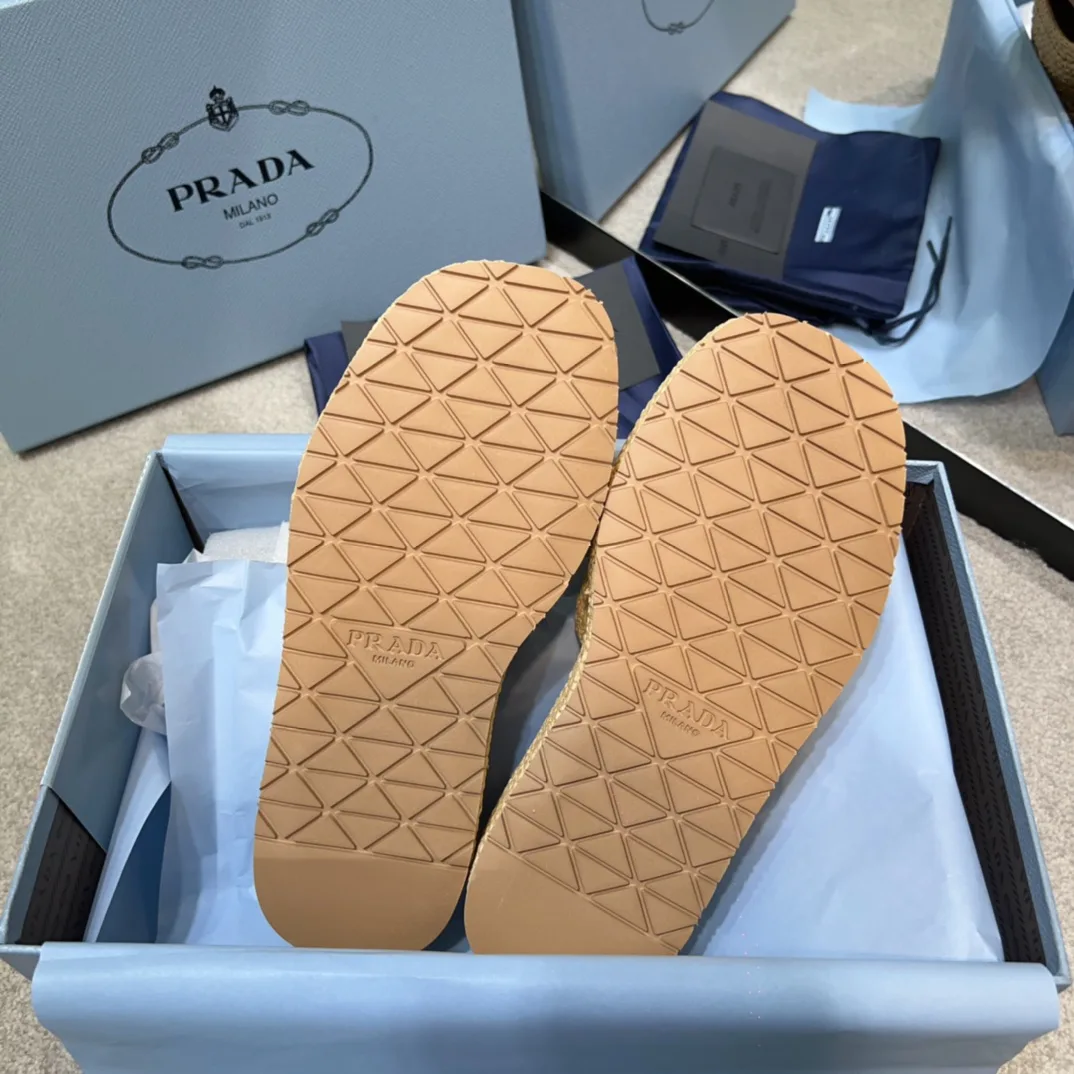 Шлепанцы Женские Prada 27964
