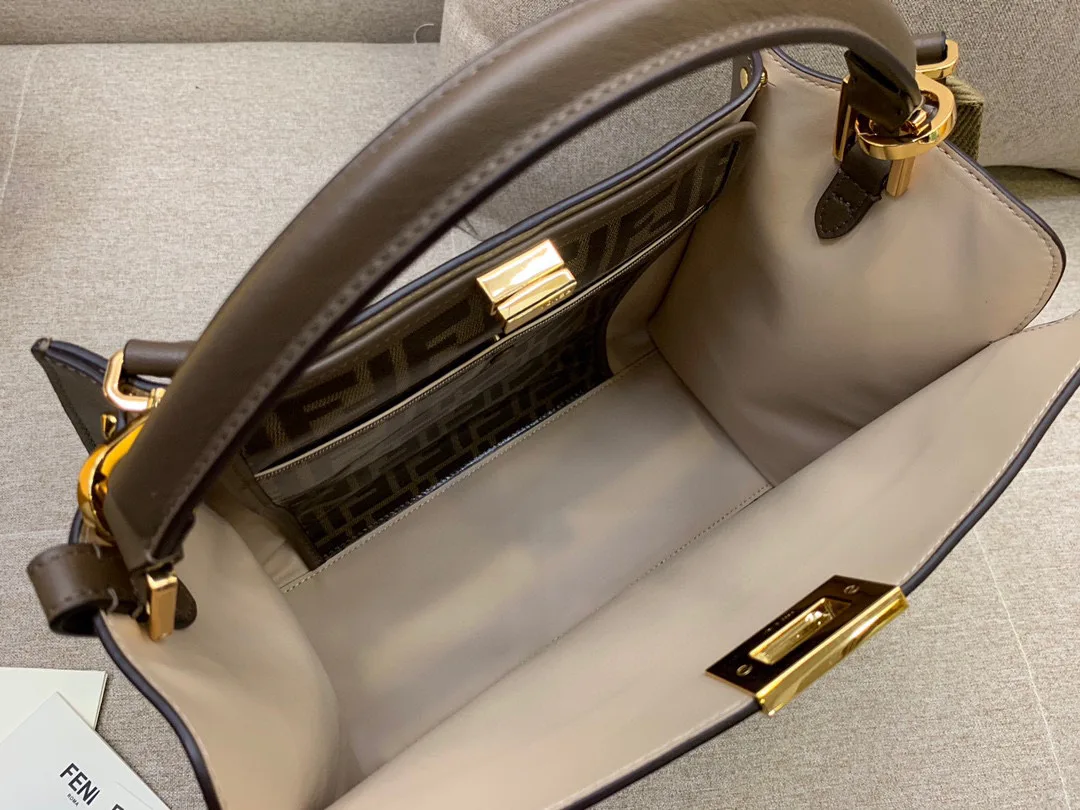 Классические Сумки Женские Fendi 10644807