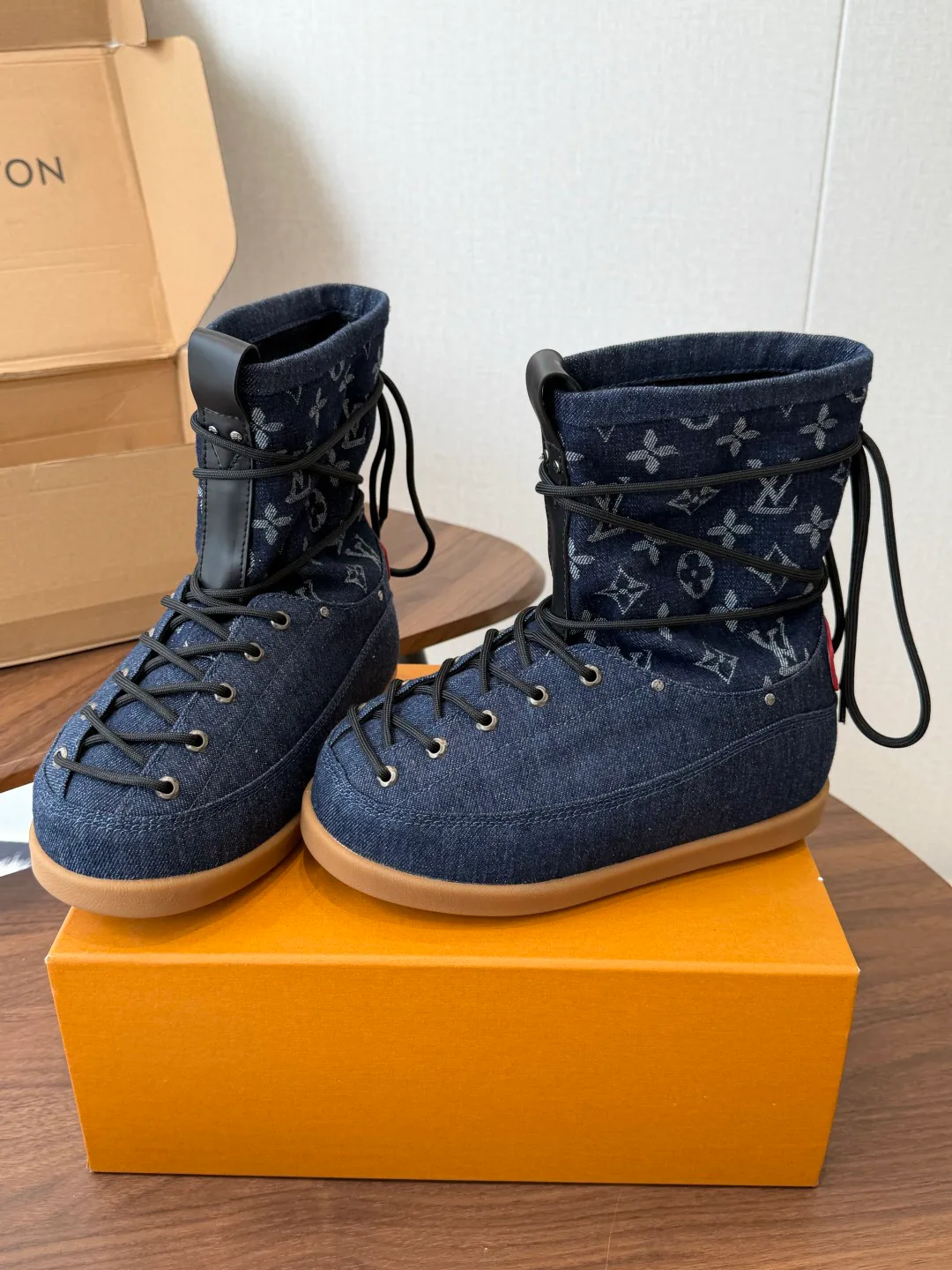 Угги Женские Louis Vuitton 18687423