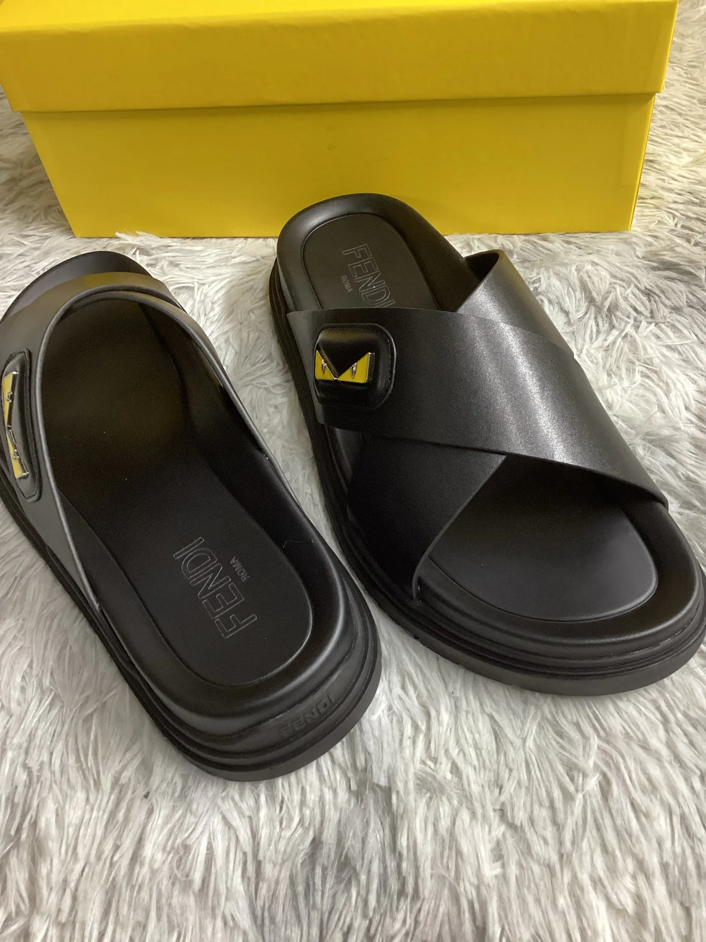 Шлепанцы Мужские Fendi 13353285