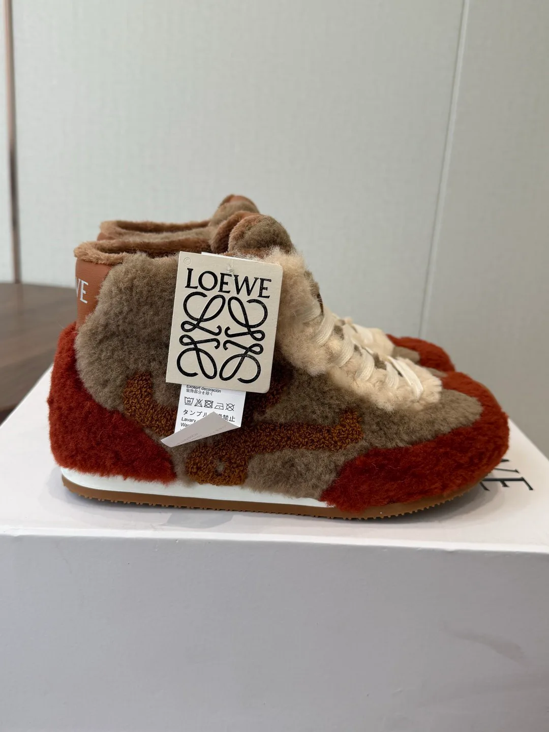 Кроссовки Женские Loewe 19411189