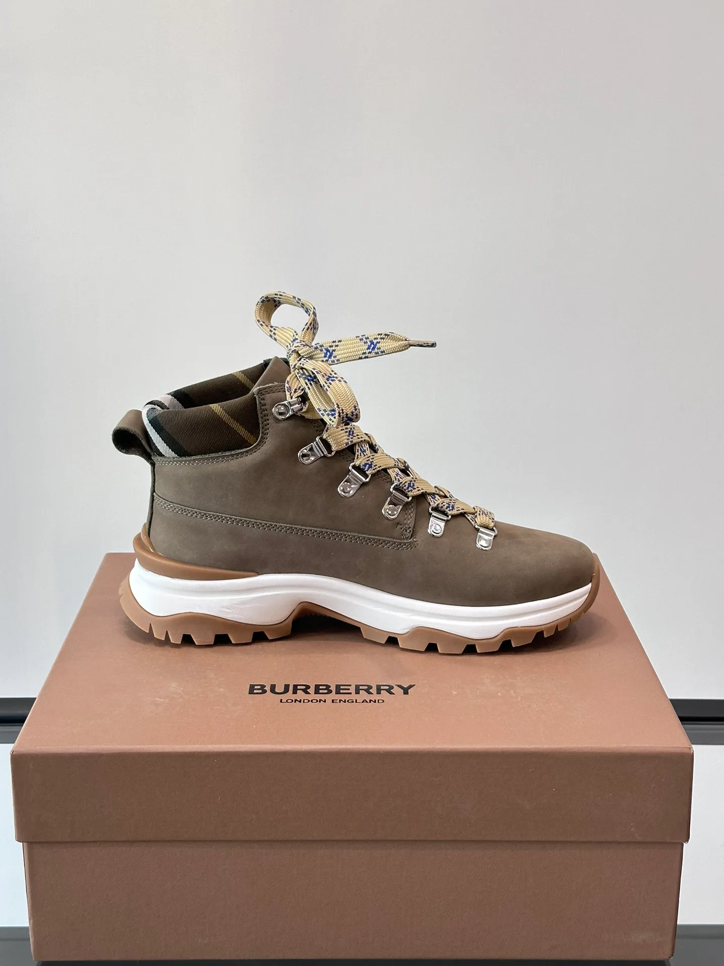 Кроссовки Мужские Burberry 848752