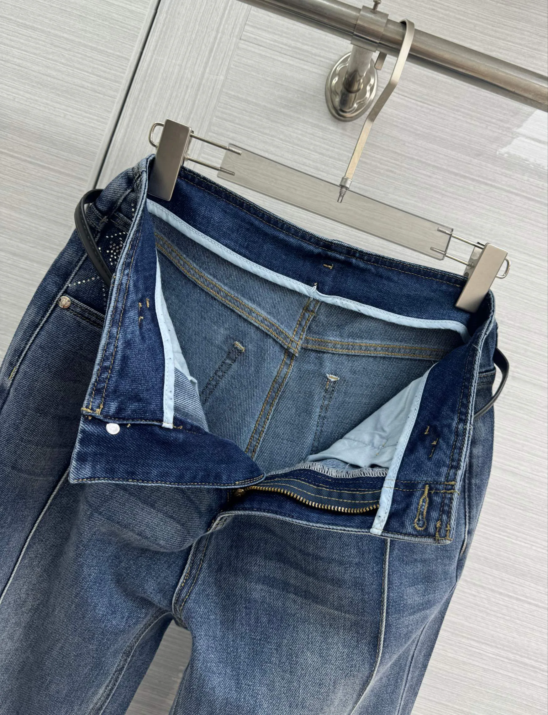 Джинсы Женские Christian Dior 11586350