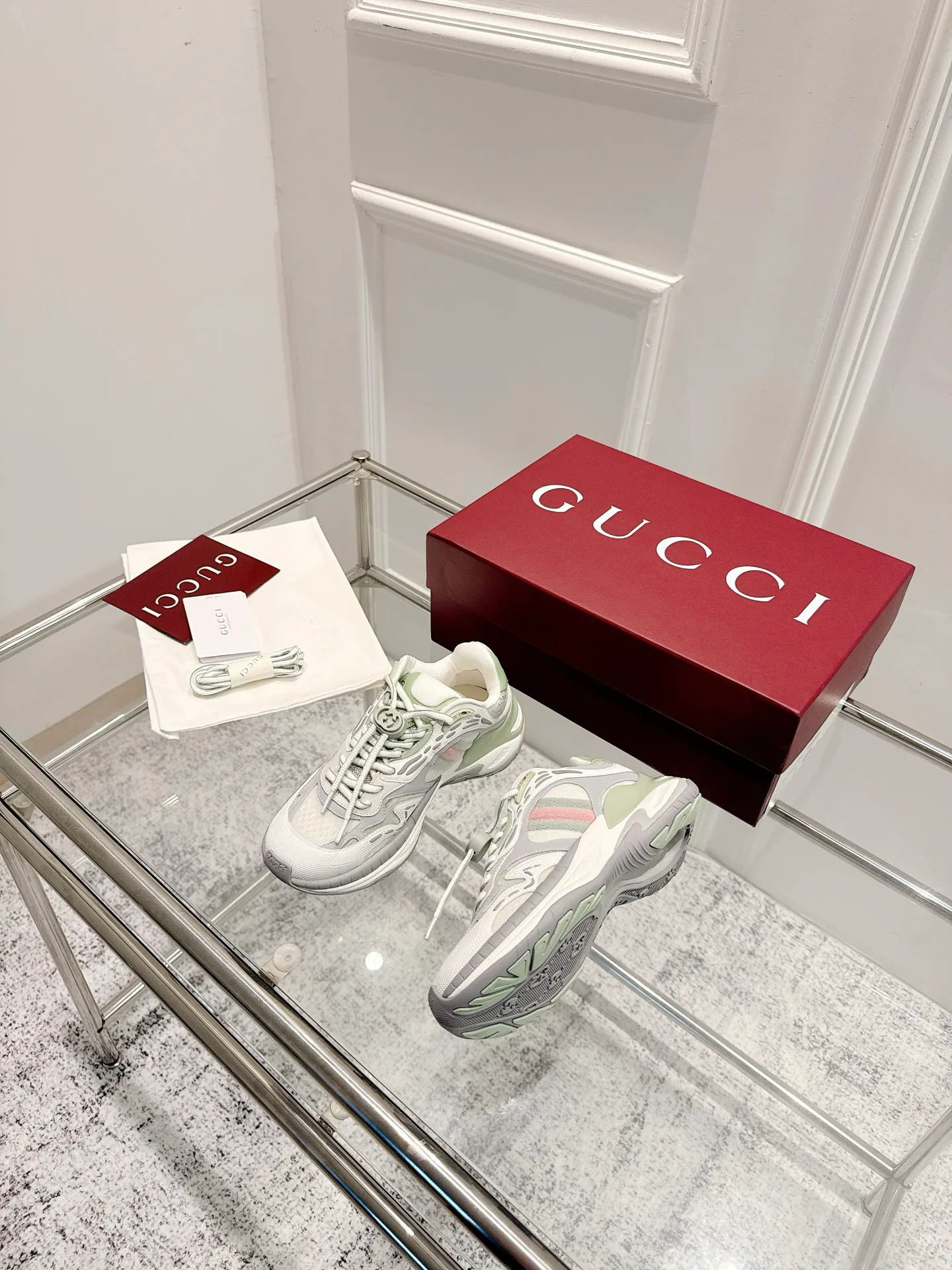 Кроссовки Женские Gucci 219590