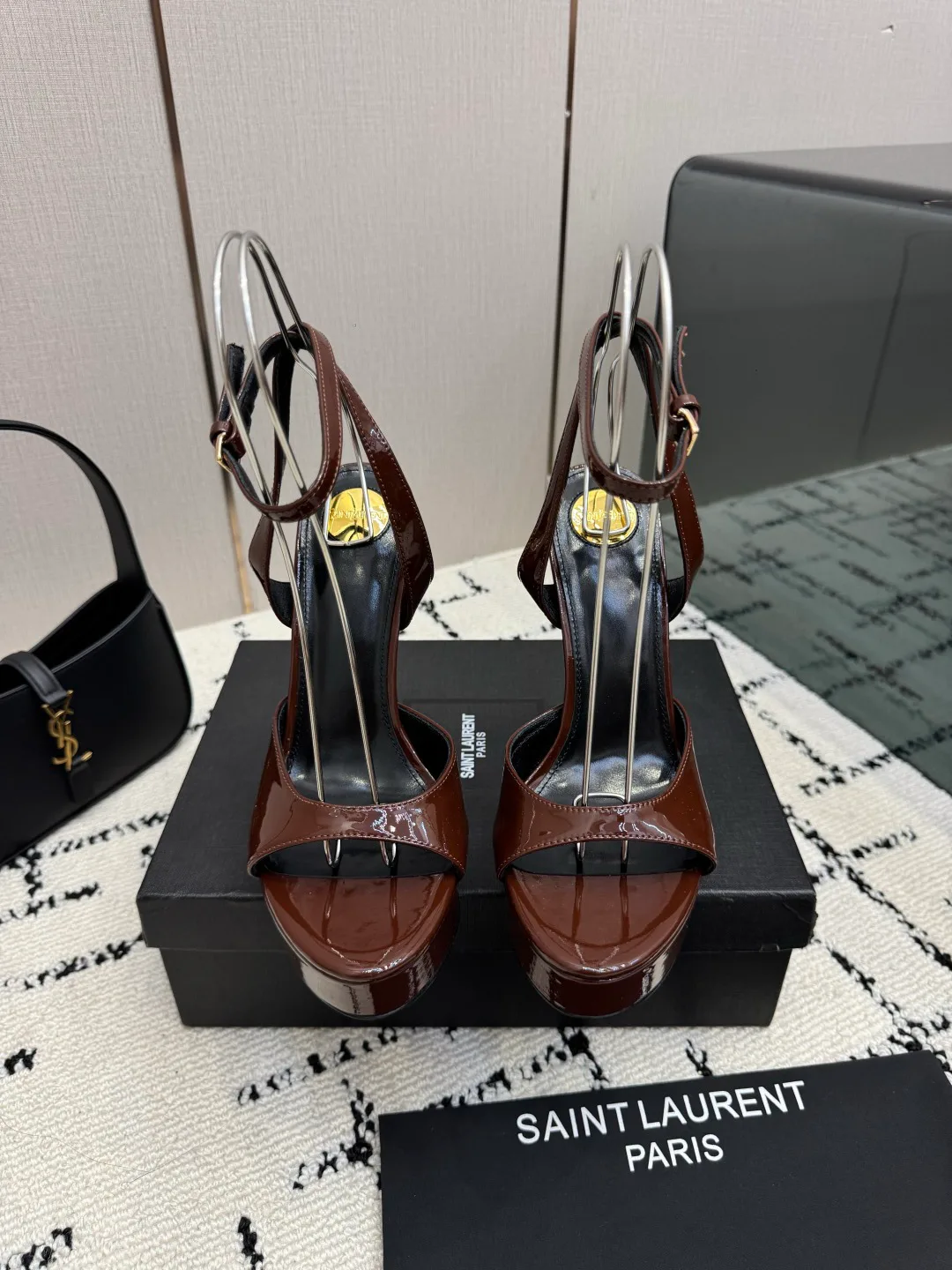 Босоножки Женские Saint Laurent 18049020