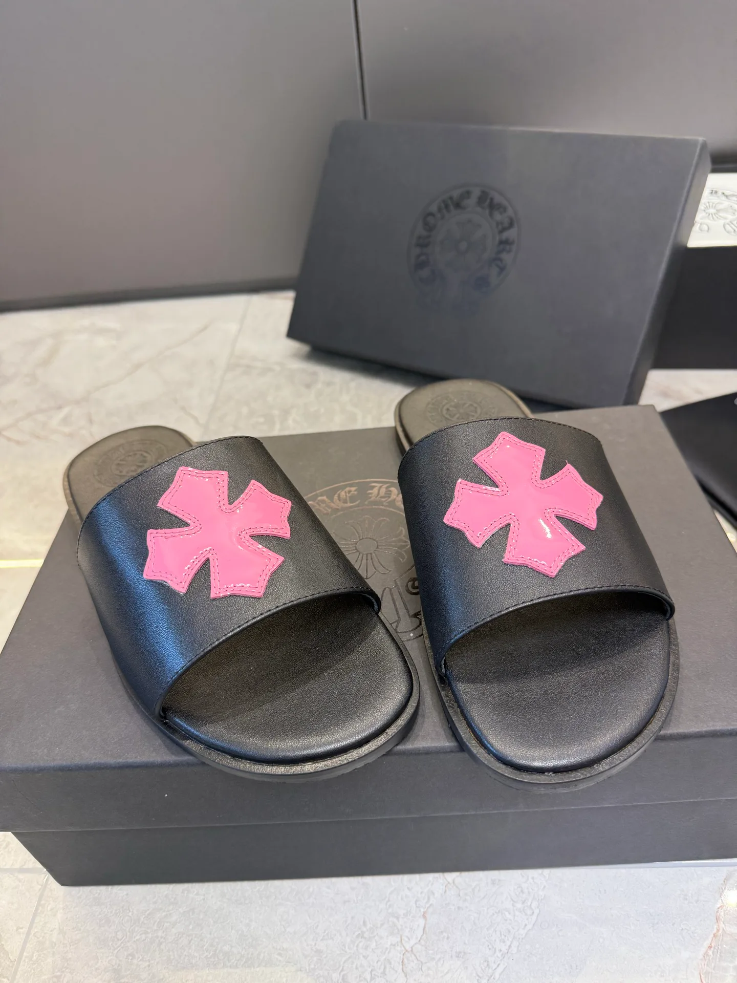 Шлепанцы Женские Chrome Hearts 1225360