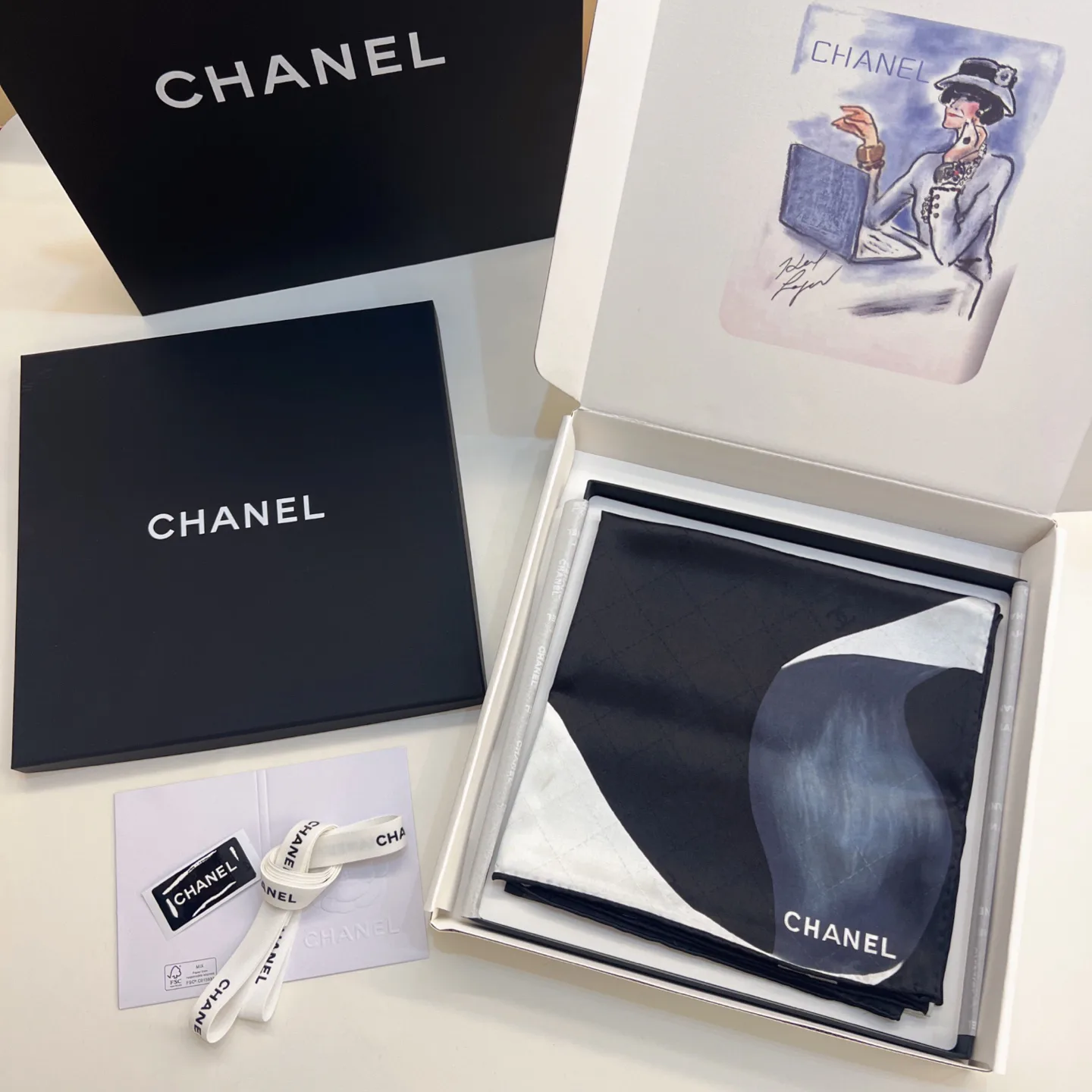 Платки Chanel 13575383