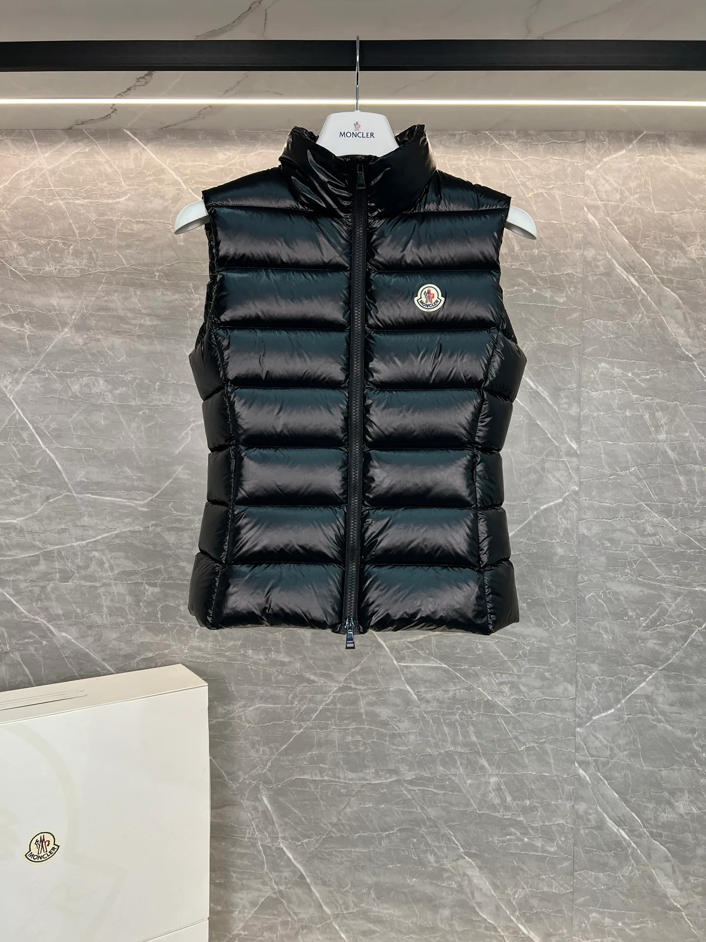 Жилеты Женские Moncler 367460