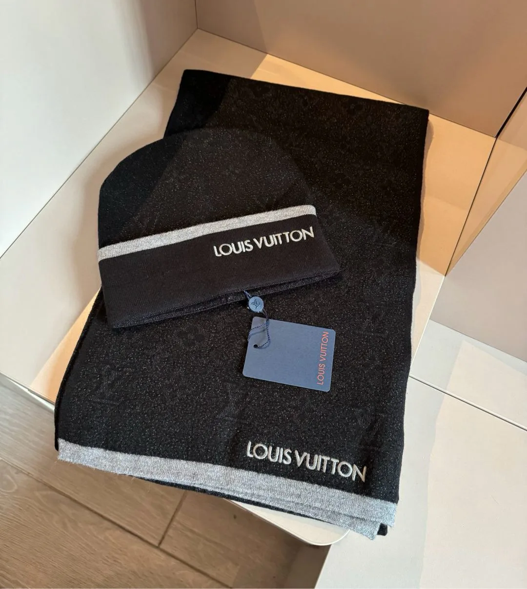 Шарфы Louis Vuitton 613404