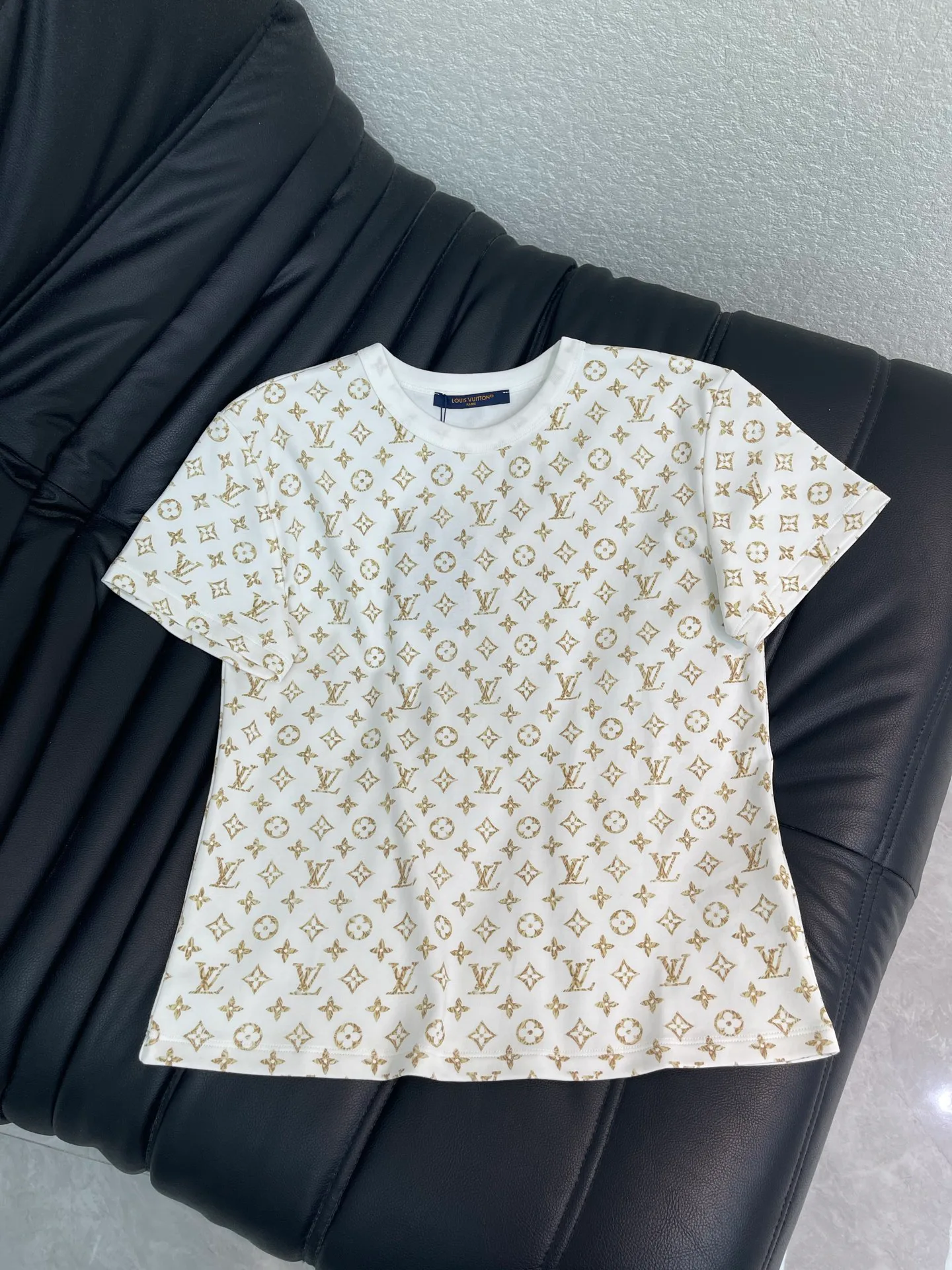 Футболки Женские Louis Vuitton 17676754