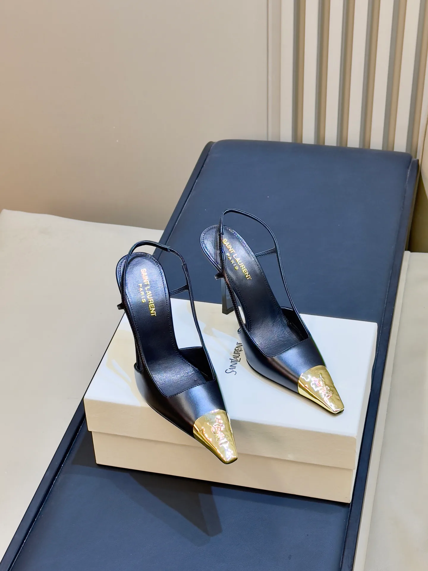 Туфли Женские Saint Laurent 18073500