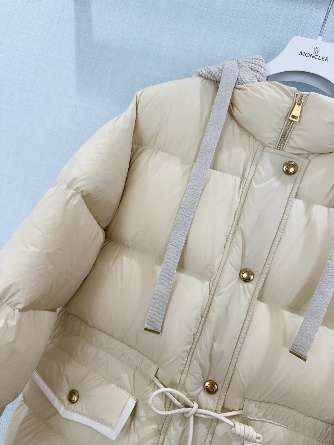 Куртки И Пуховики Женские Moncler 18898482