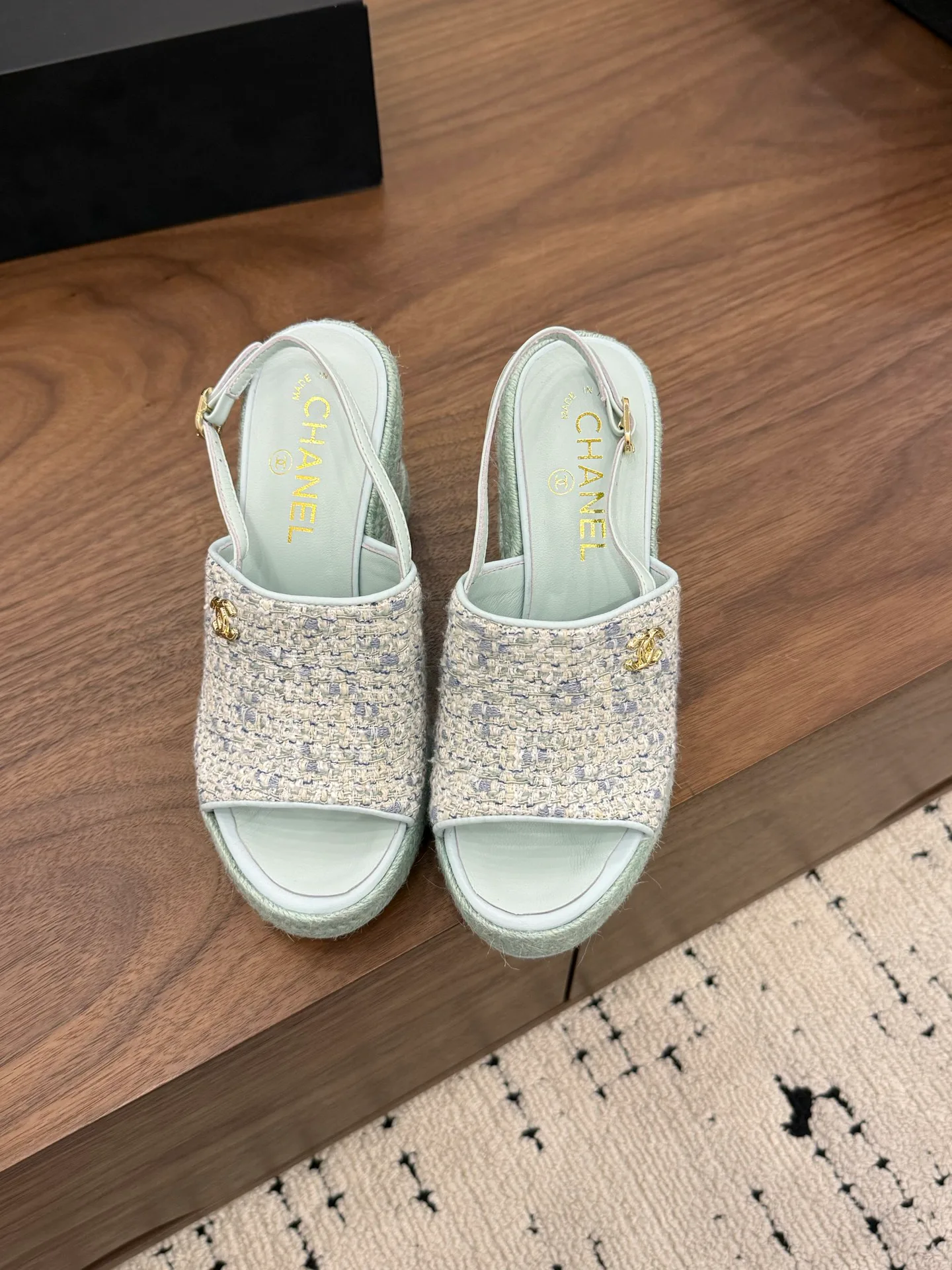 Босоножки Женские Chanel 13444915