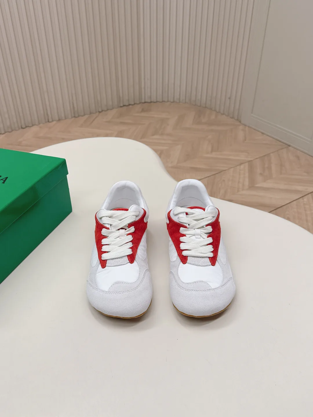 Кроссовки Женские Bottega Veneta 11678186