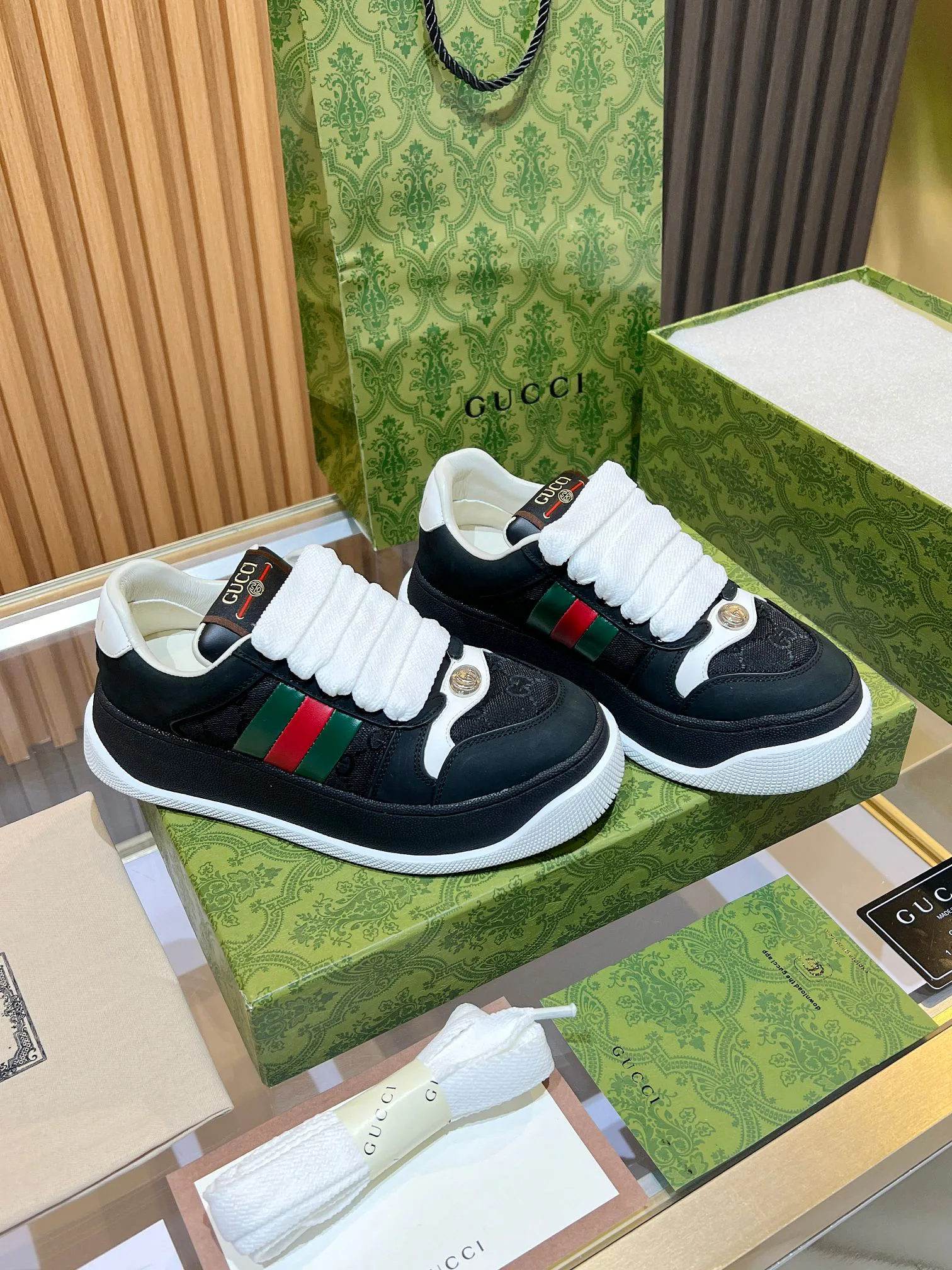 Кроссовки Женские Gucci 907455