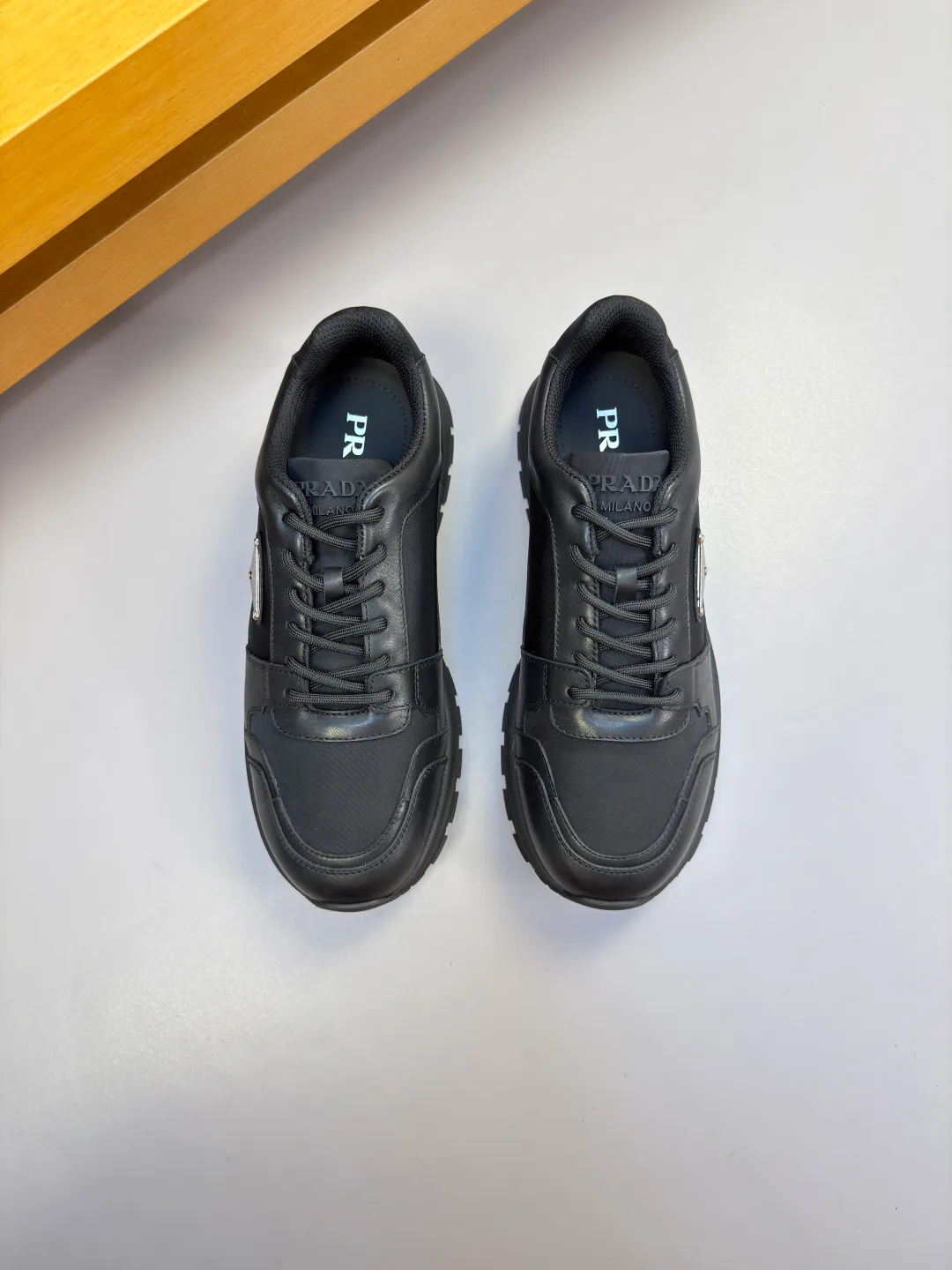Кроссовки Мужские Prada 18747132