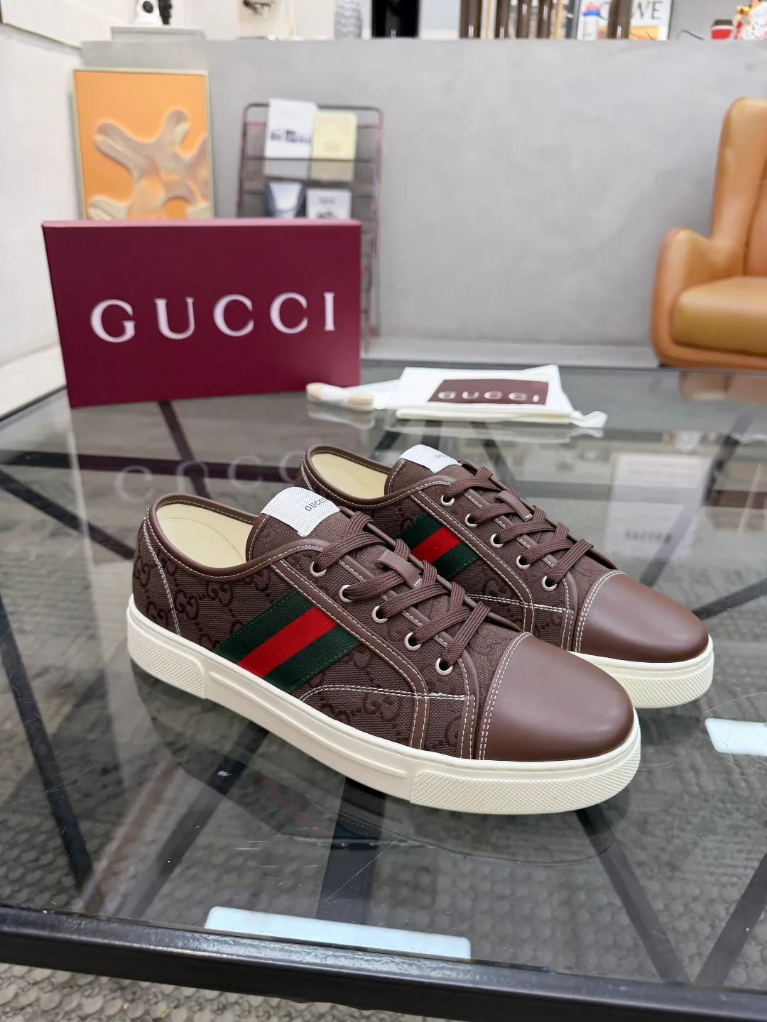 Кроссовки Женские Gucci 18346398