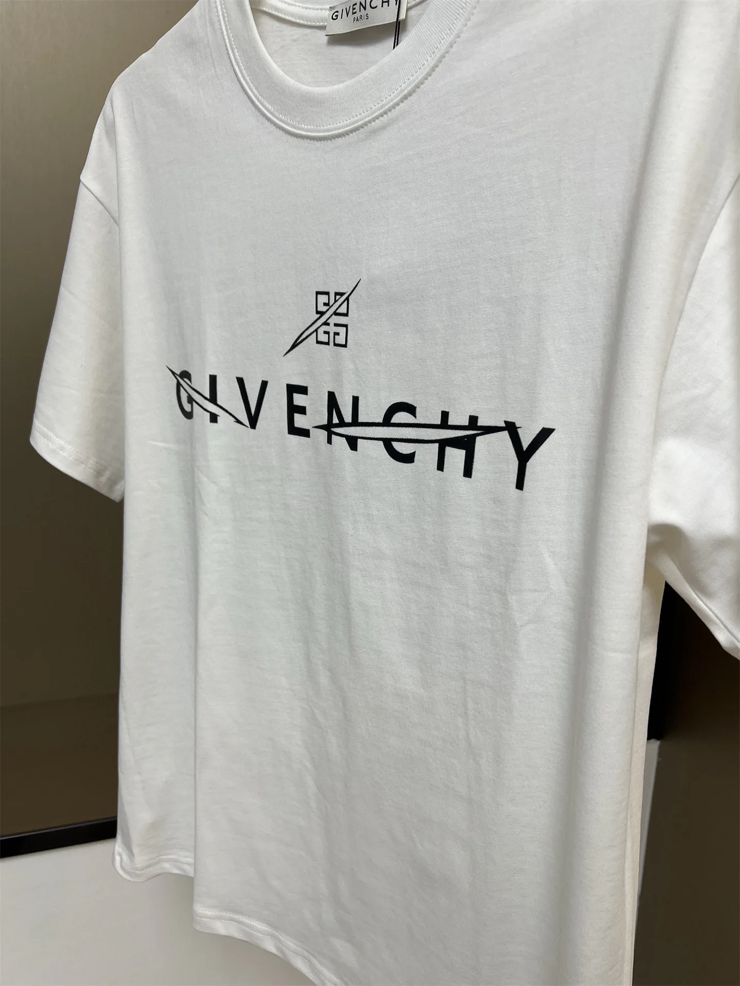 Футболки Женские Givenchy 34936