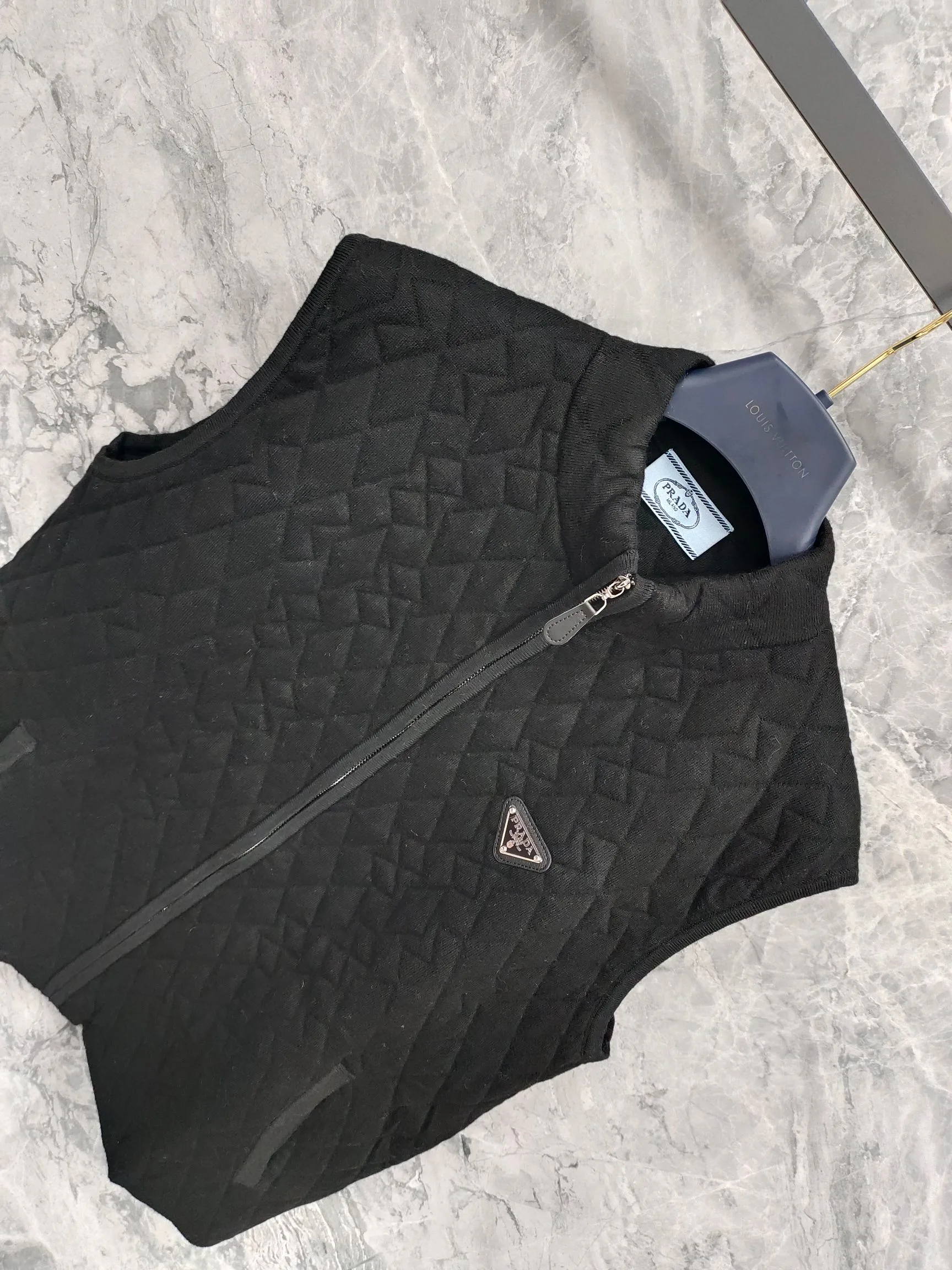 Жилеты Женские Prada 18743632