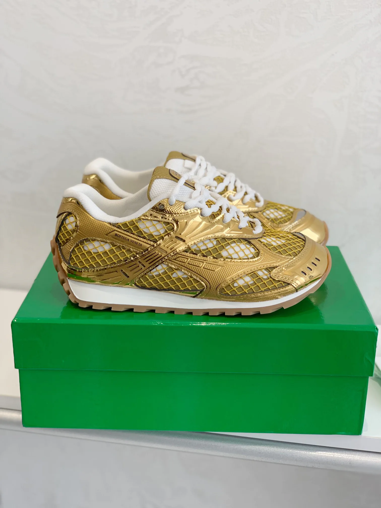 Кроссовки Женские Bottega Veneta 11677110