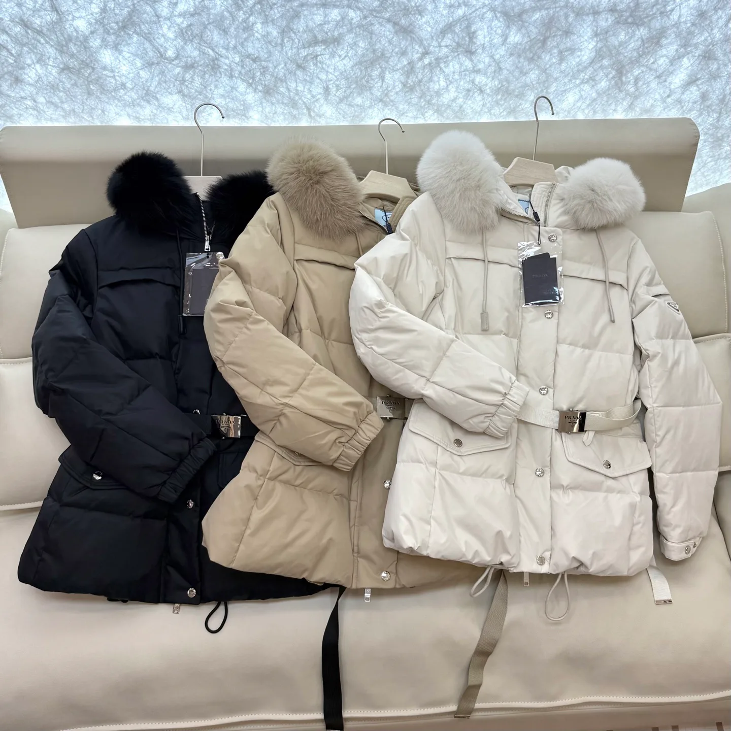 Куртки И Пуховики Женские Prada 18639869
