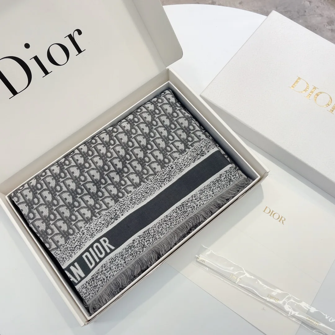 Шарфы Christian Dior 18595758