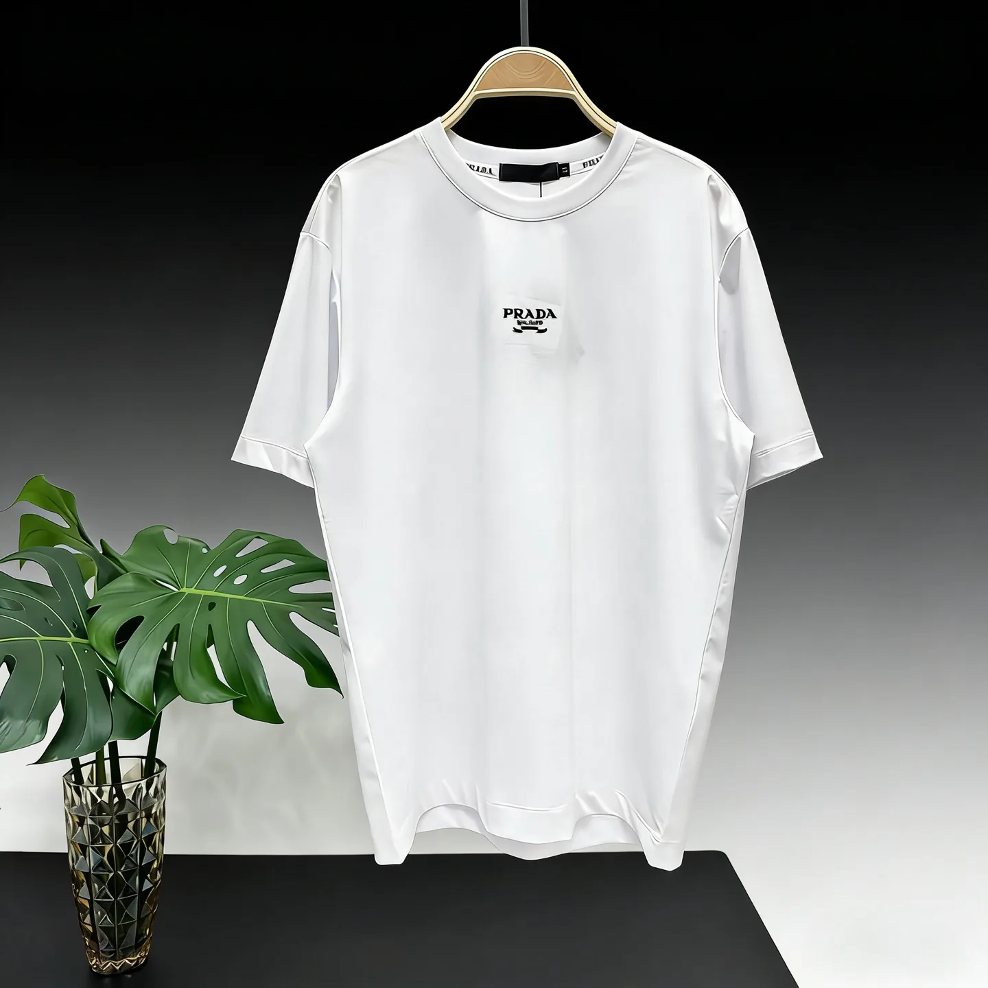 Футболки Женские Prada 11960255