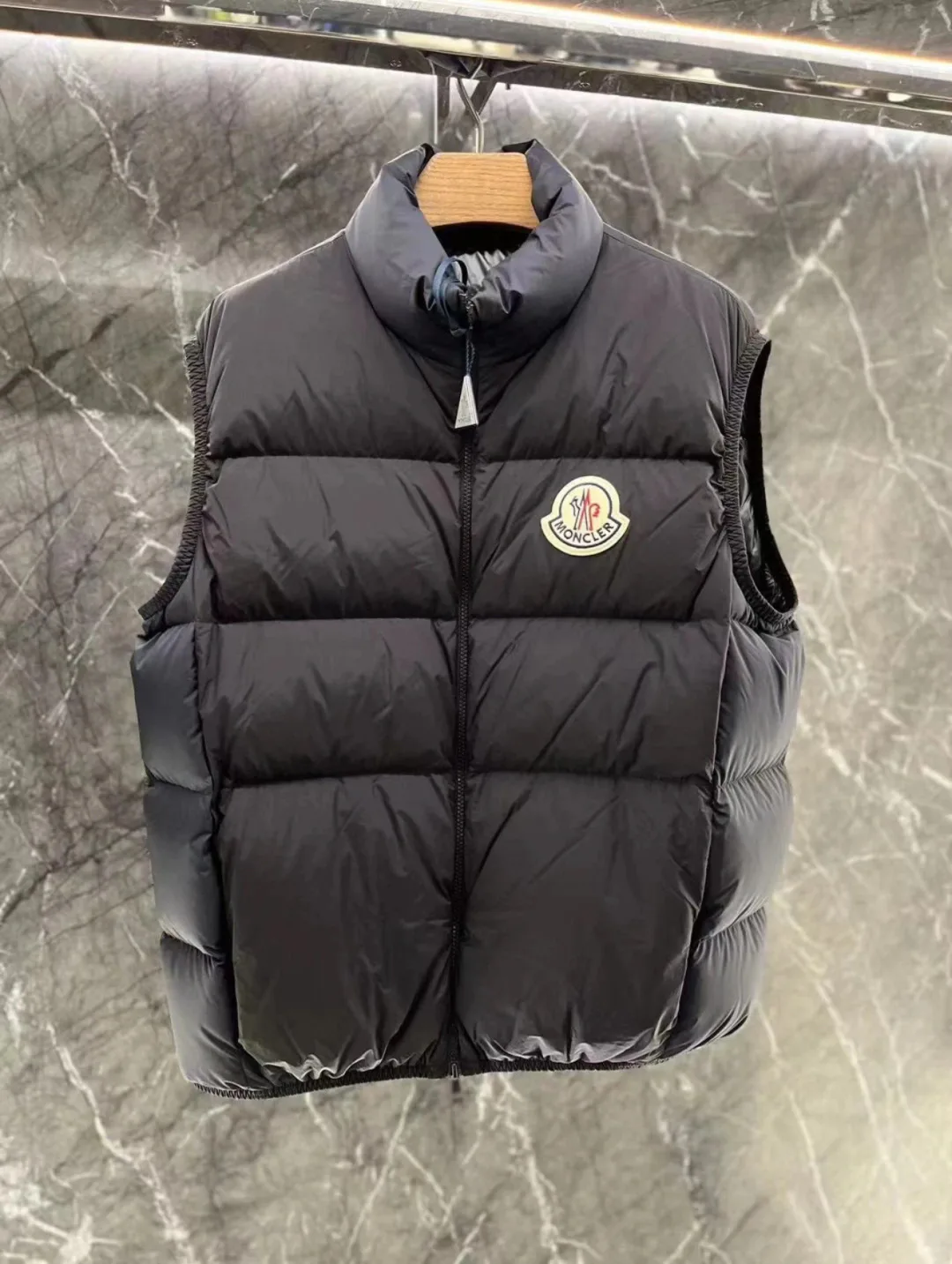 Жилеты Женские Moncler 18007561