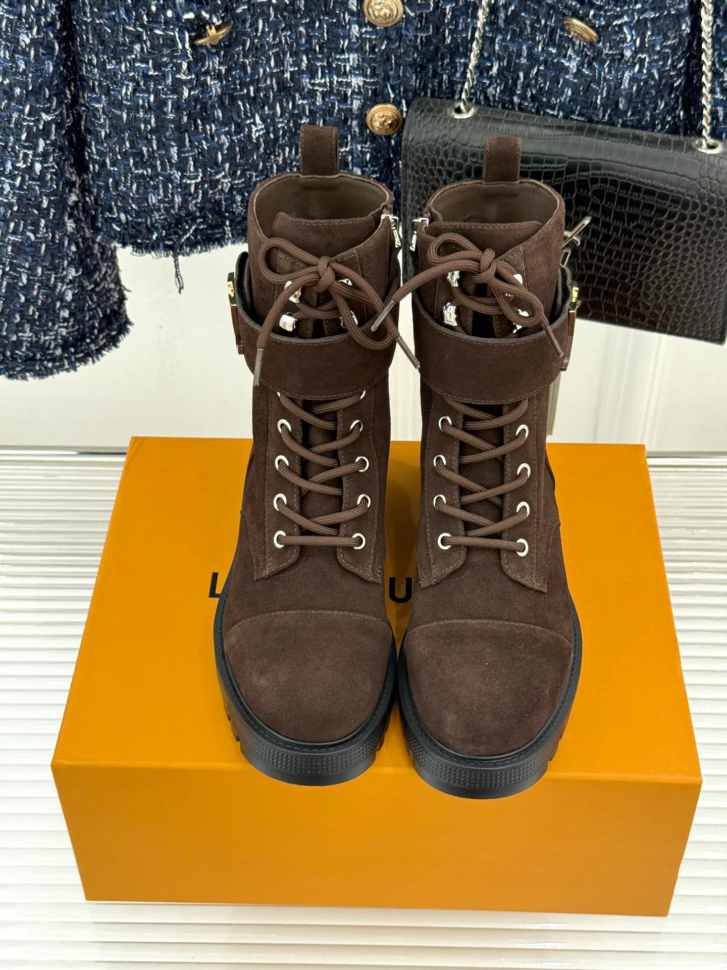 Ботинки Женские Louis Vuitton 19706857
