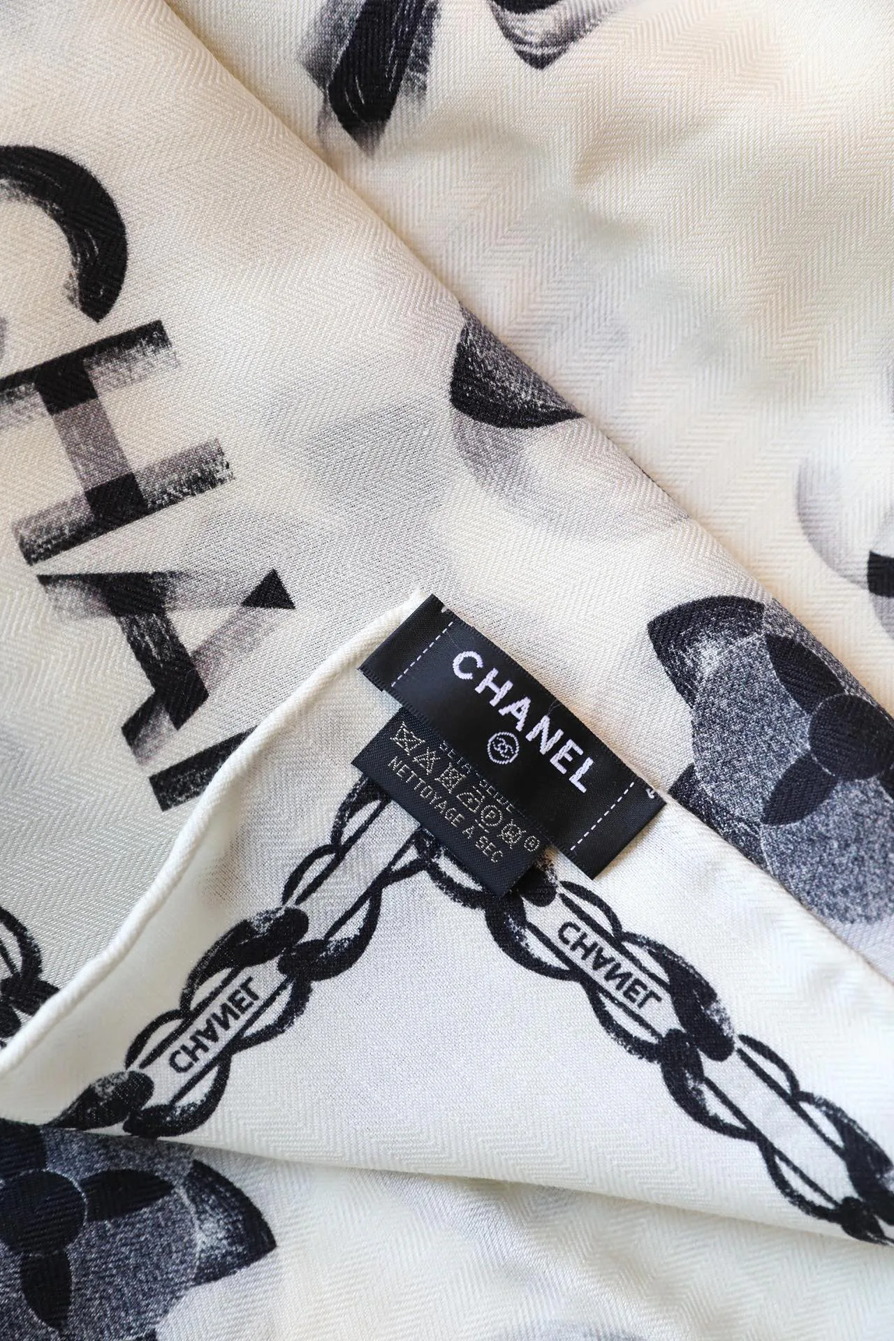 Шарфы Chanel 11631792