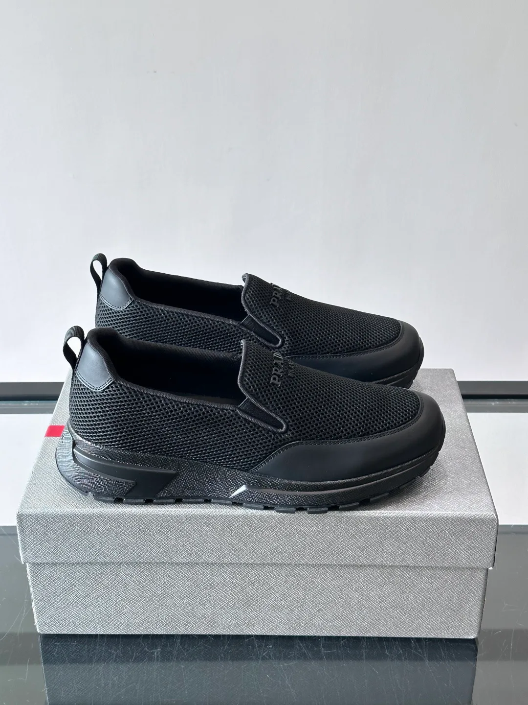 Кроссовки Мужские Prada 17349527
