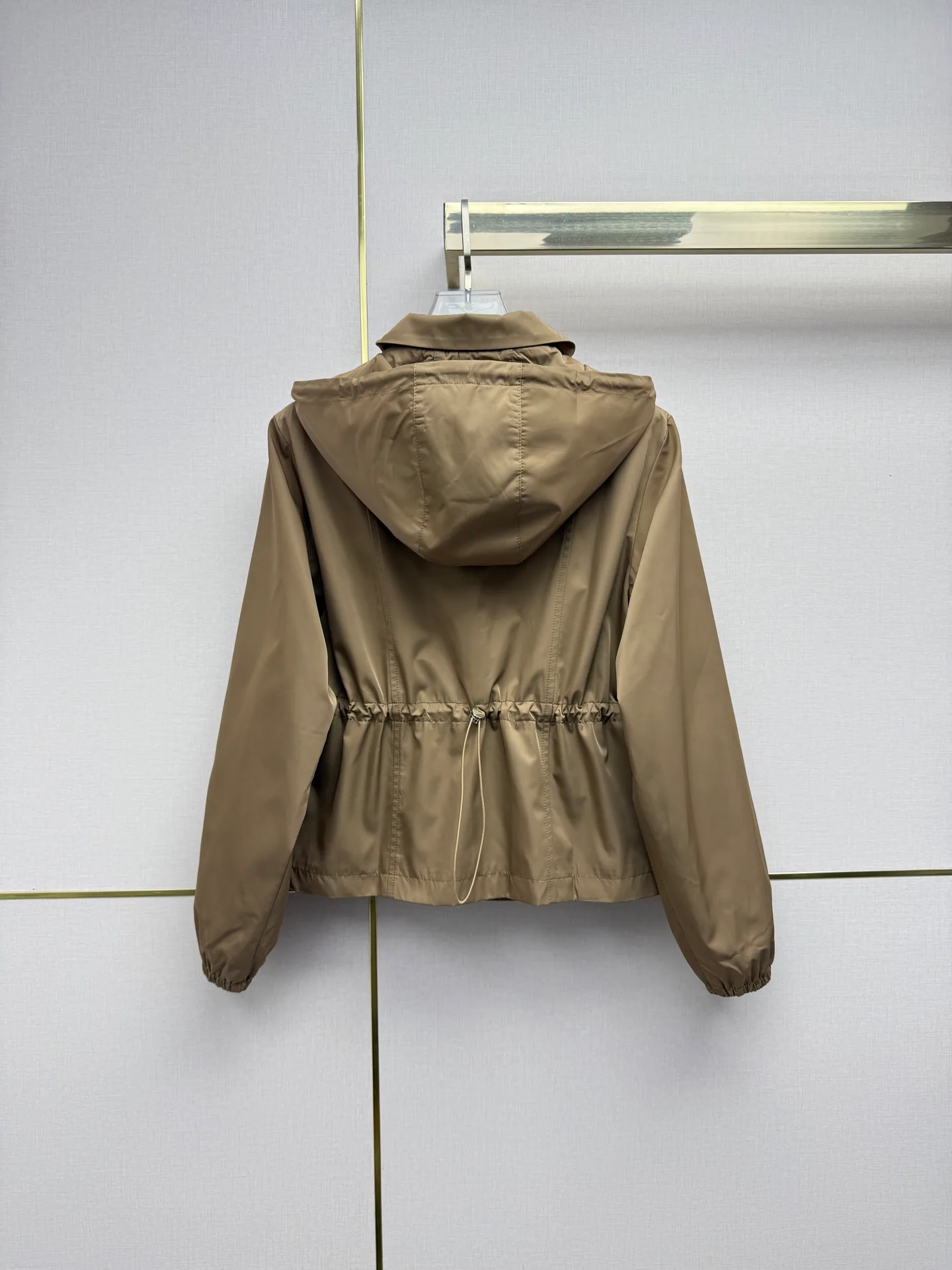 Куртки И Пуховики Женские Prada 17908349