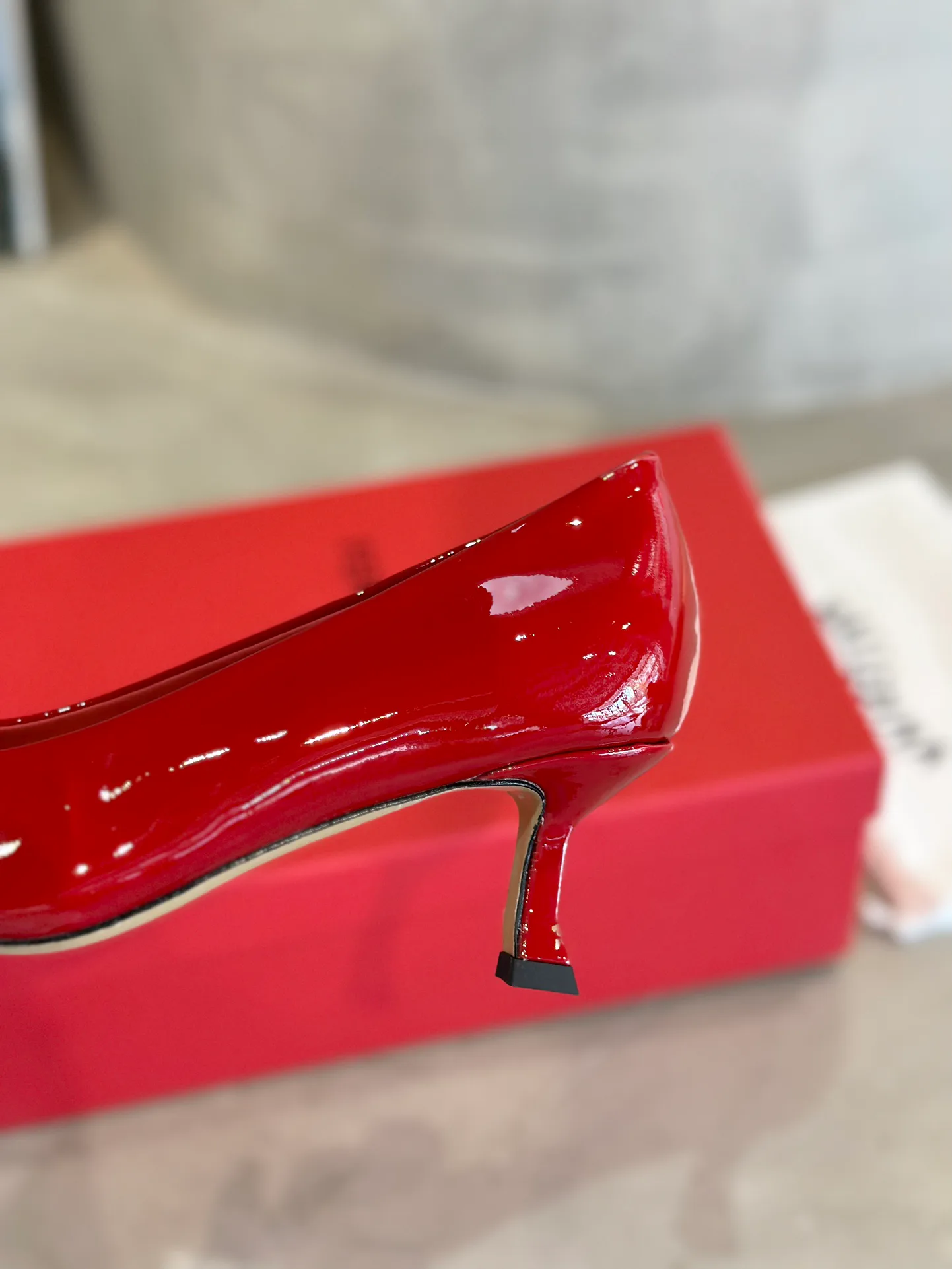 Туфли Женские Salvatore Ferragamo 18340737