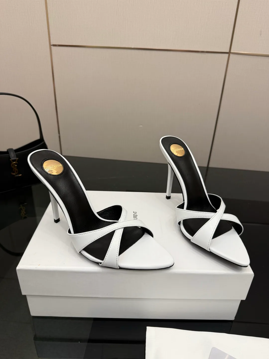 Босоножки Женские Saint Laurent 11424900