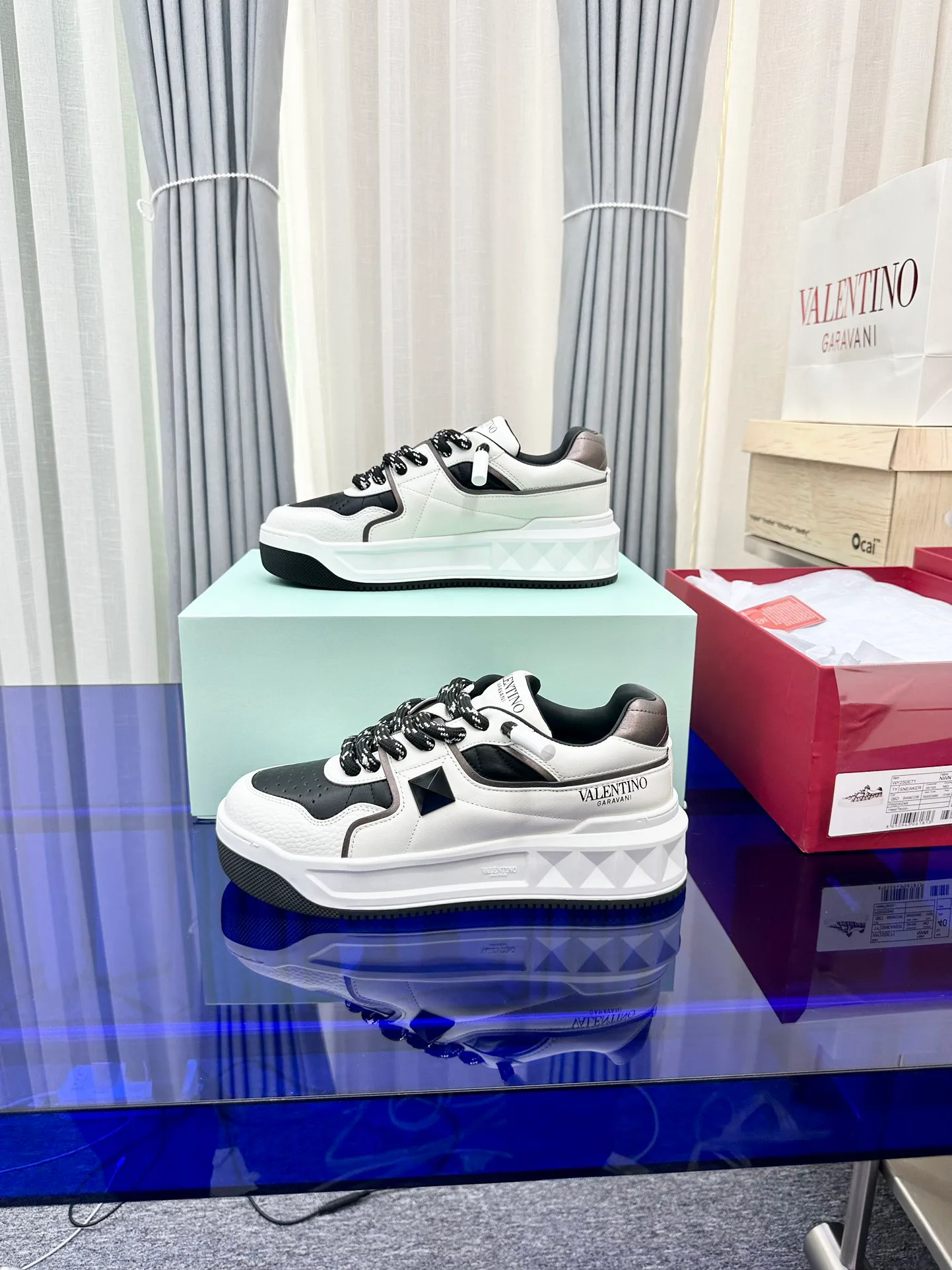 Кроссовки Женские Valentino 17948614