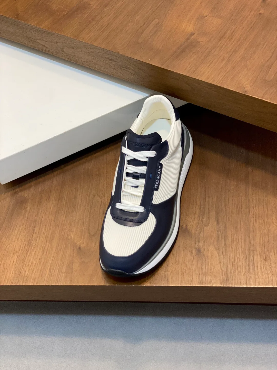 Кроссовки Мужские Salvatore Ferragamo 1498286