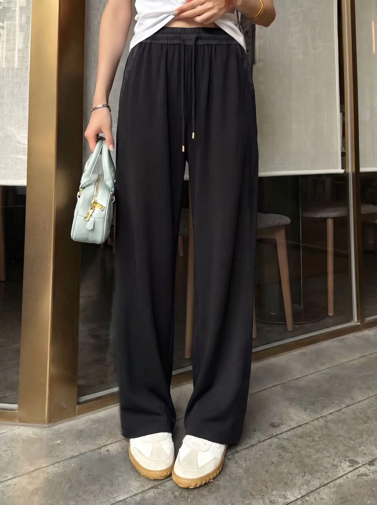 Брюки Женские Louis Vuitton 13295421