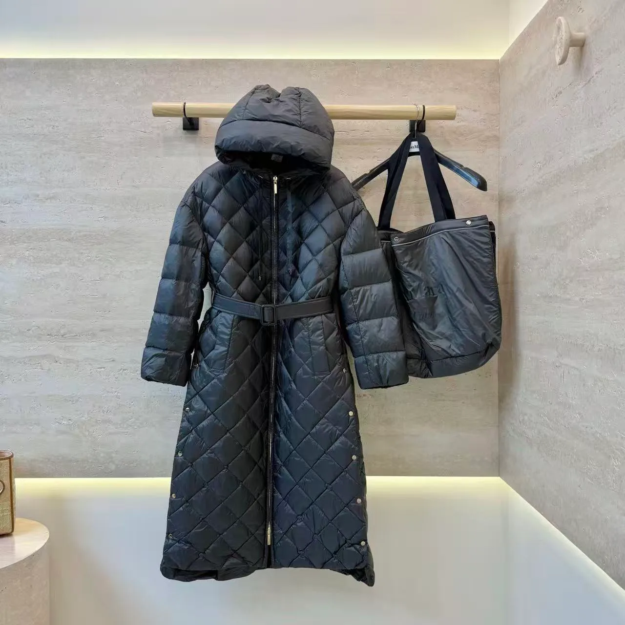Куртки И Пуховики Женские Max Mara 18979701